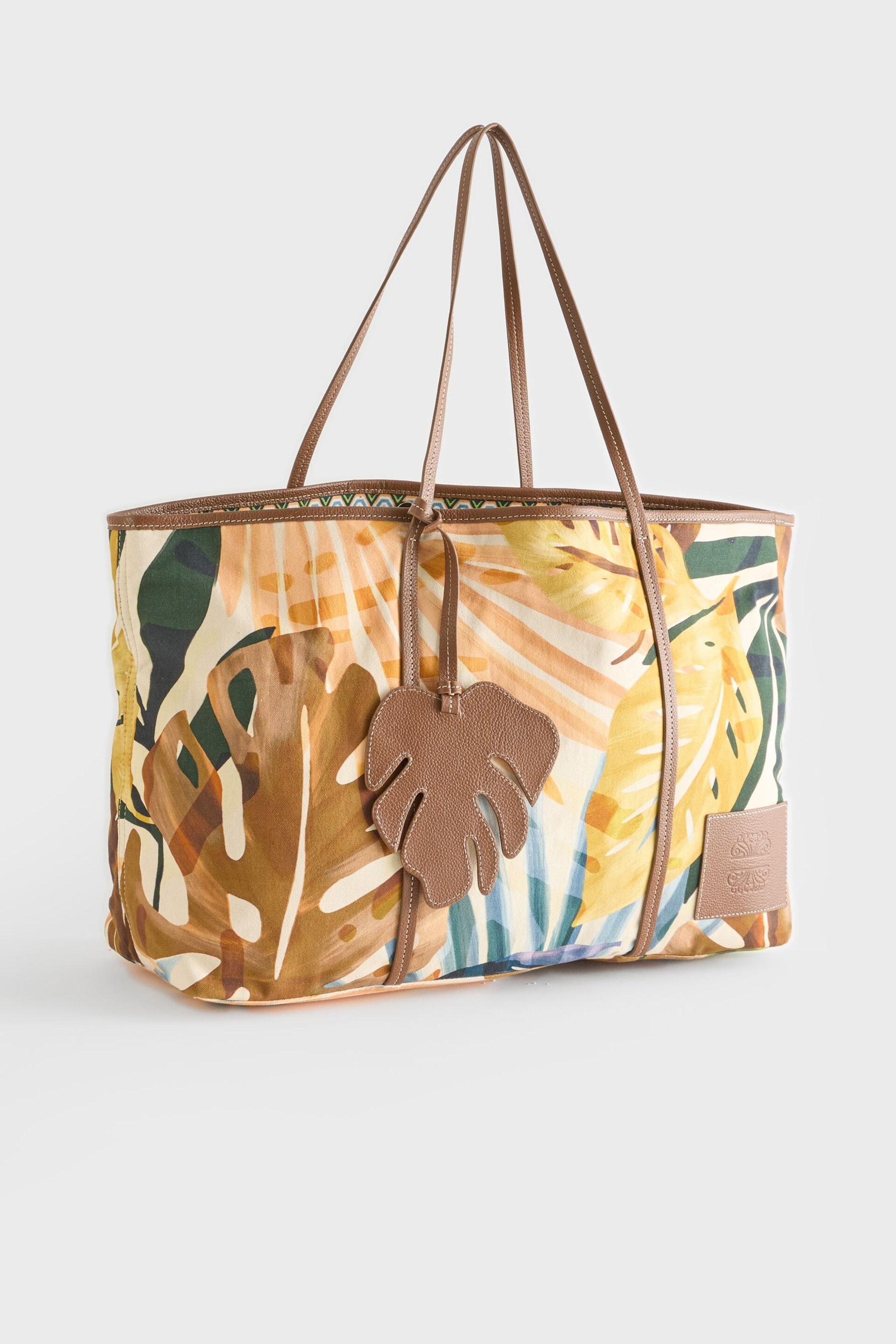 Never Fully Dressed Palm Printed Beach Black Bag - Image 4 of 8