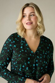 Live Unlimited Curve Blue Ditsy Print Jersey Pleat Front Top - Image 3 of 6