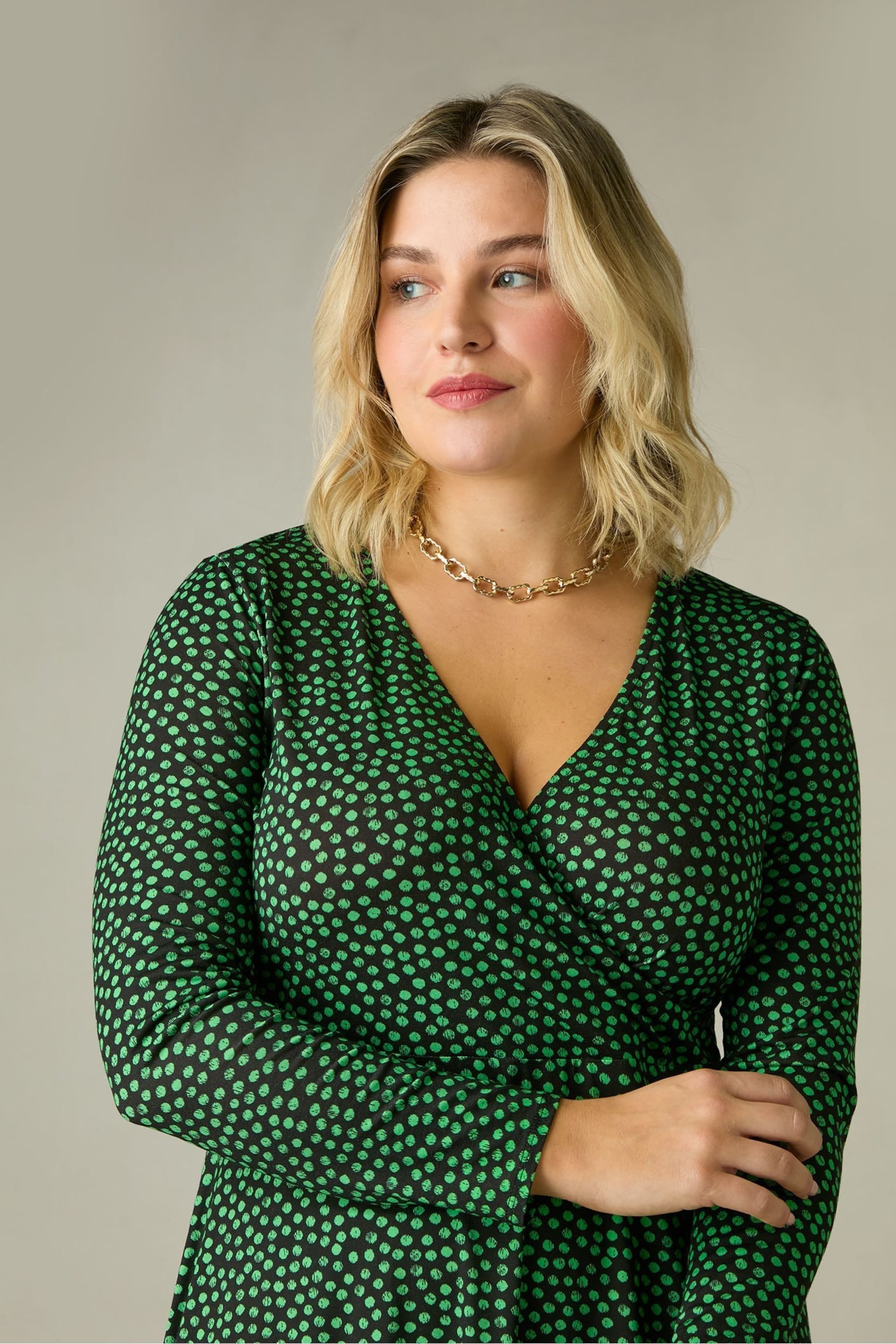 Live Unlimited Green Curve Spot Print Jersey Wrap Dress - Image 3 of 5