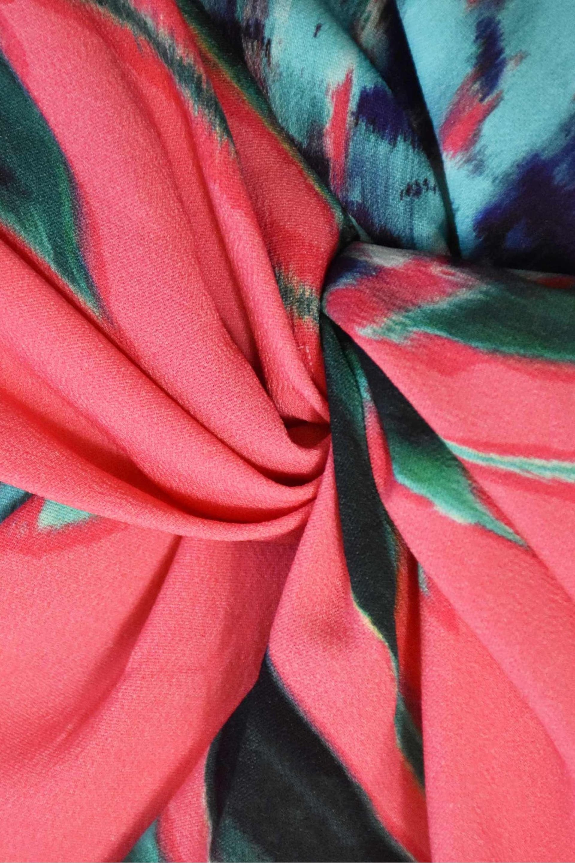 Ro&Zo Pink Petite Scarlett Floral Print Twist Neck Maxi Dress - Image 7 of 7