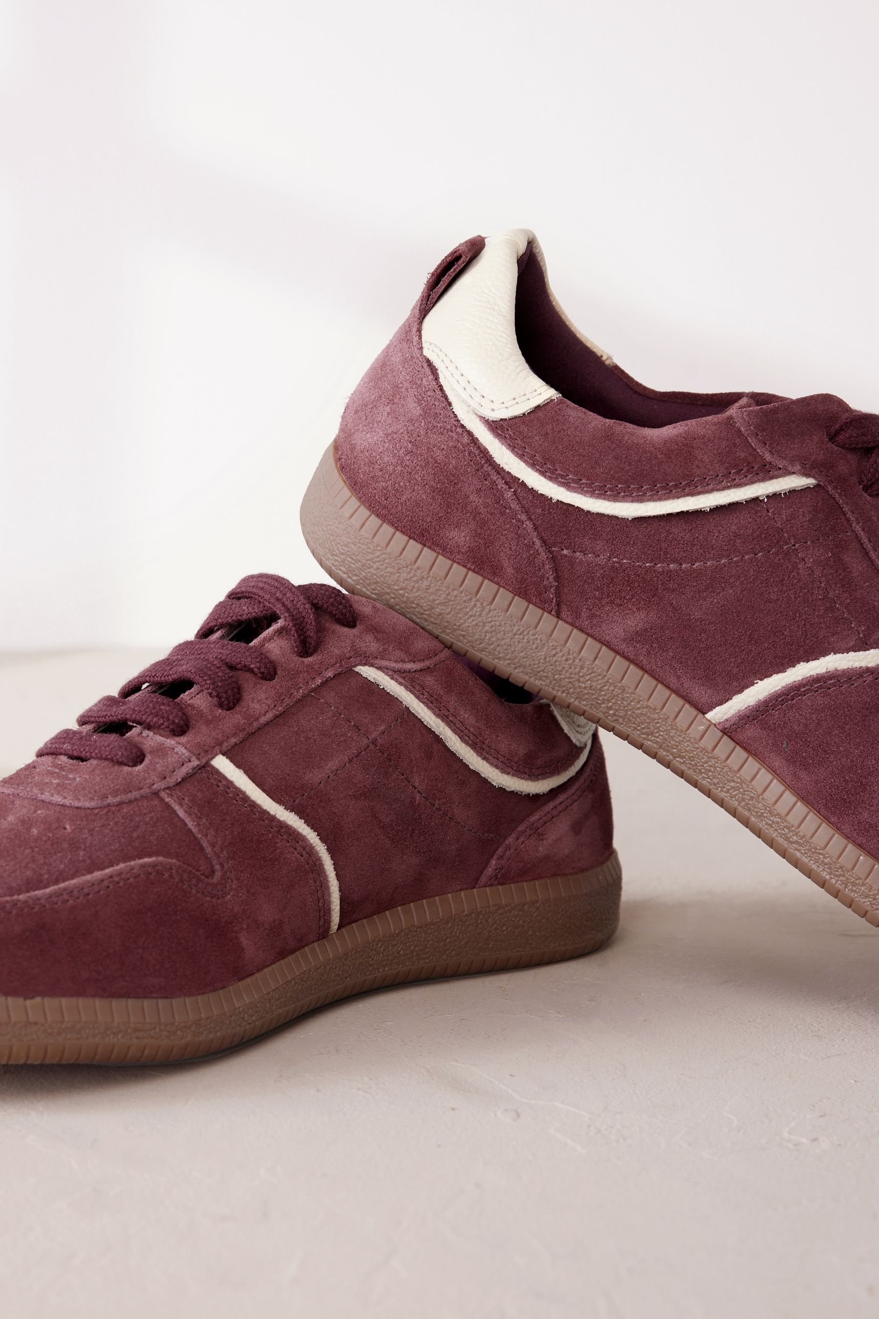Red leather trainers shop