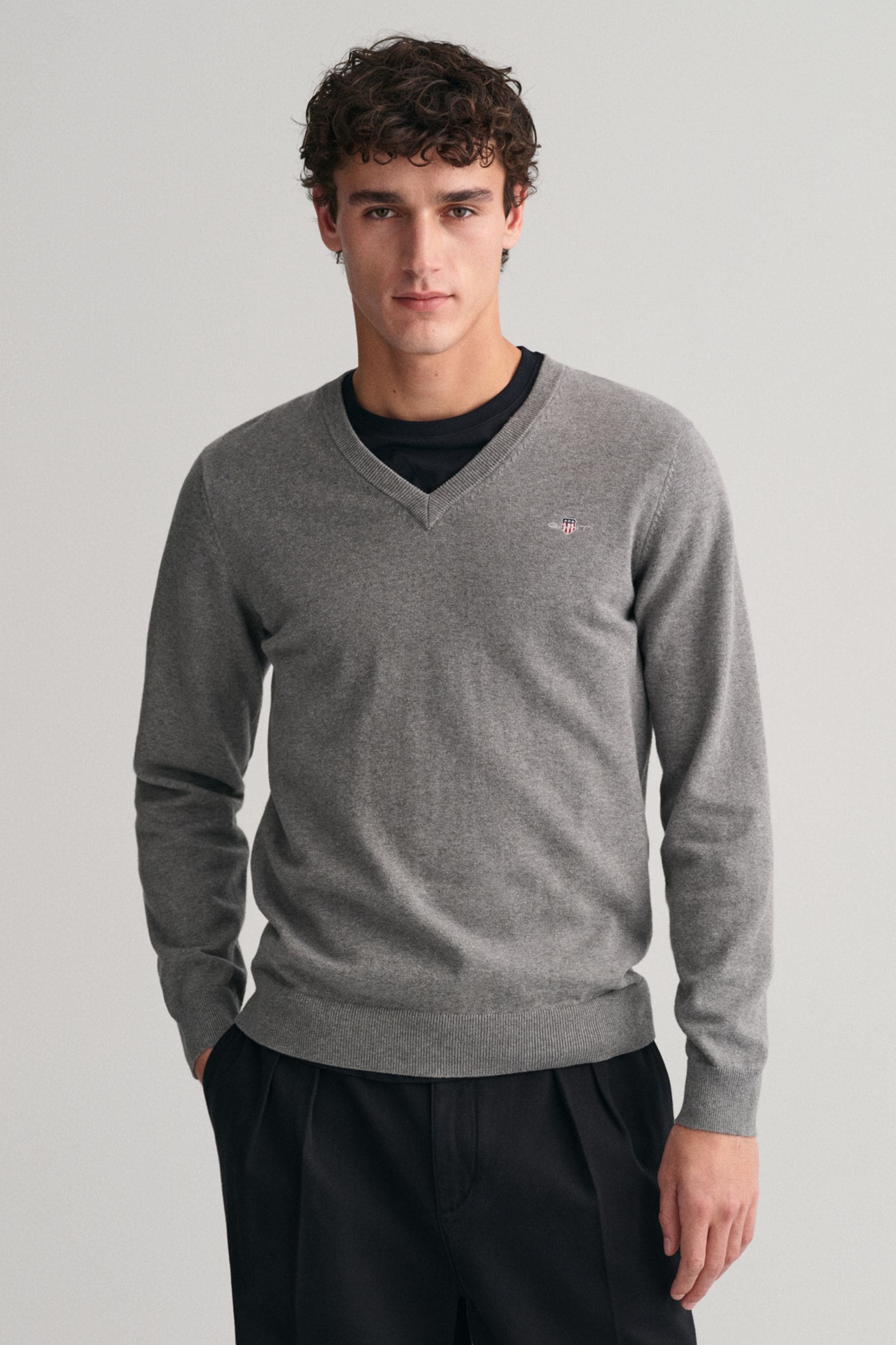 Gant cotton v neck jumper clearance
