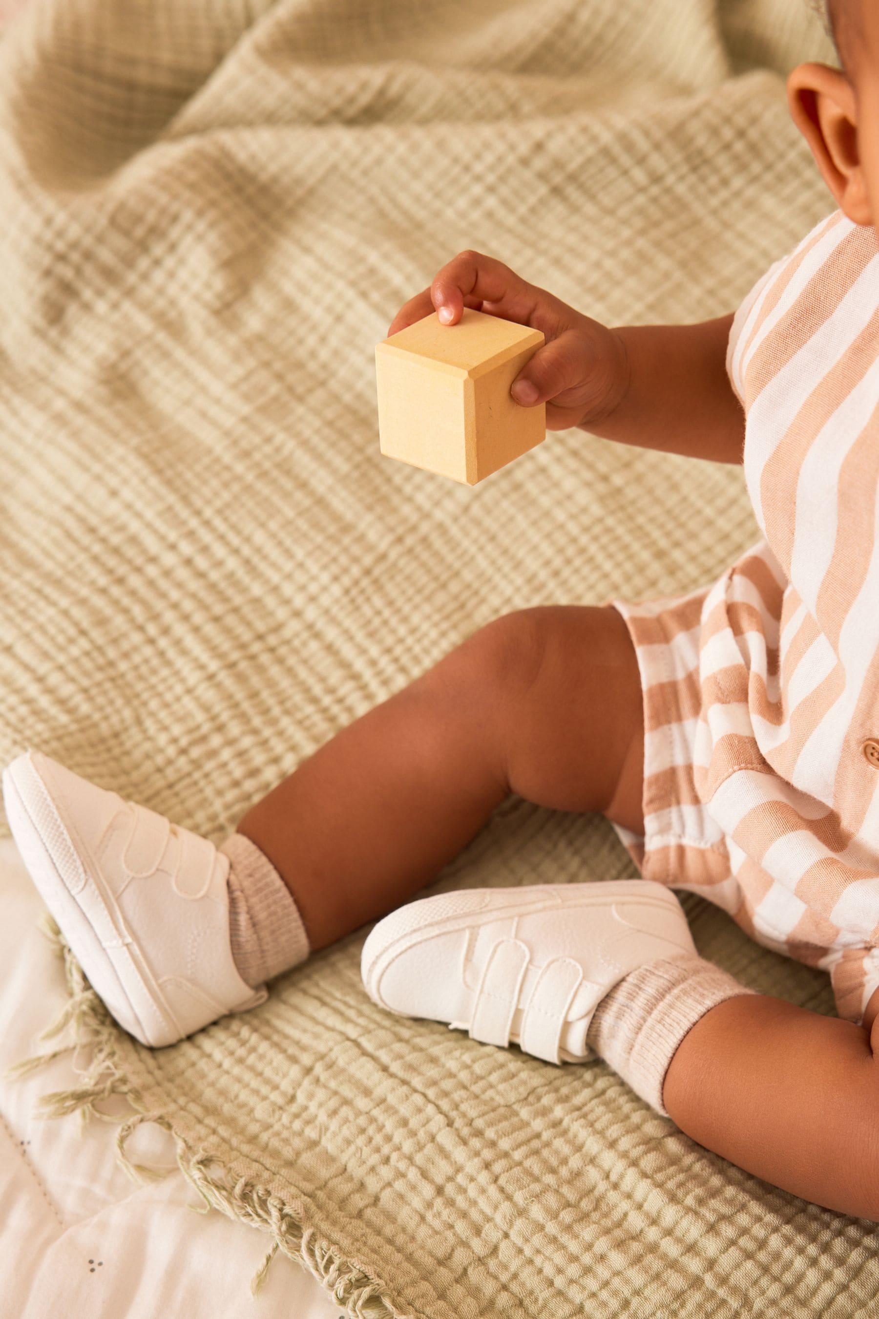 White Two Strap Baby Trainers 0 24mths