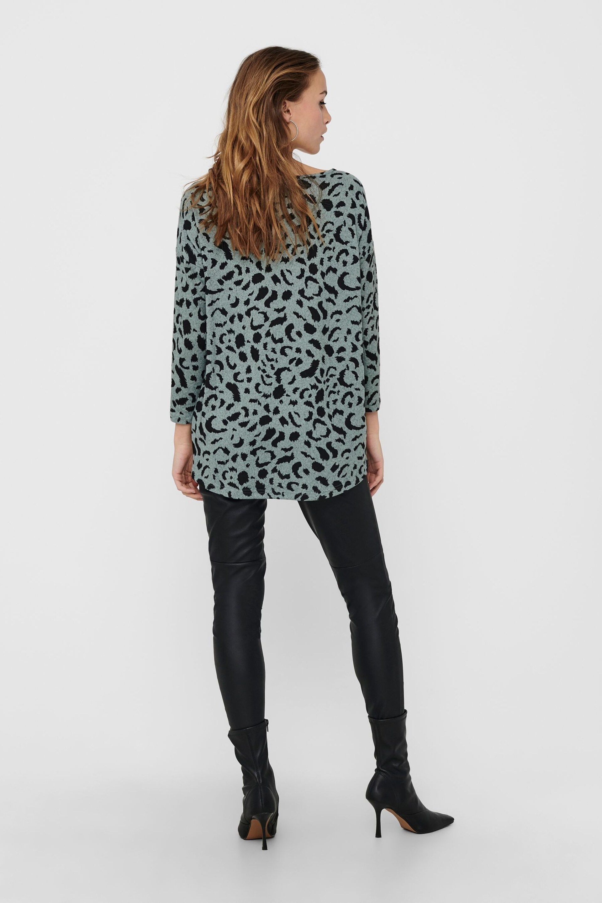 ONLY Green Lightweight Knit Printed Jumper - Image 2 of 5