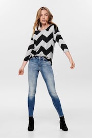 ONLY Grey Lightweight Knit Printed Jumper - Image 4 of 5