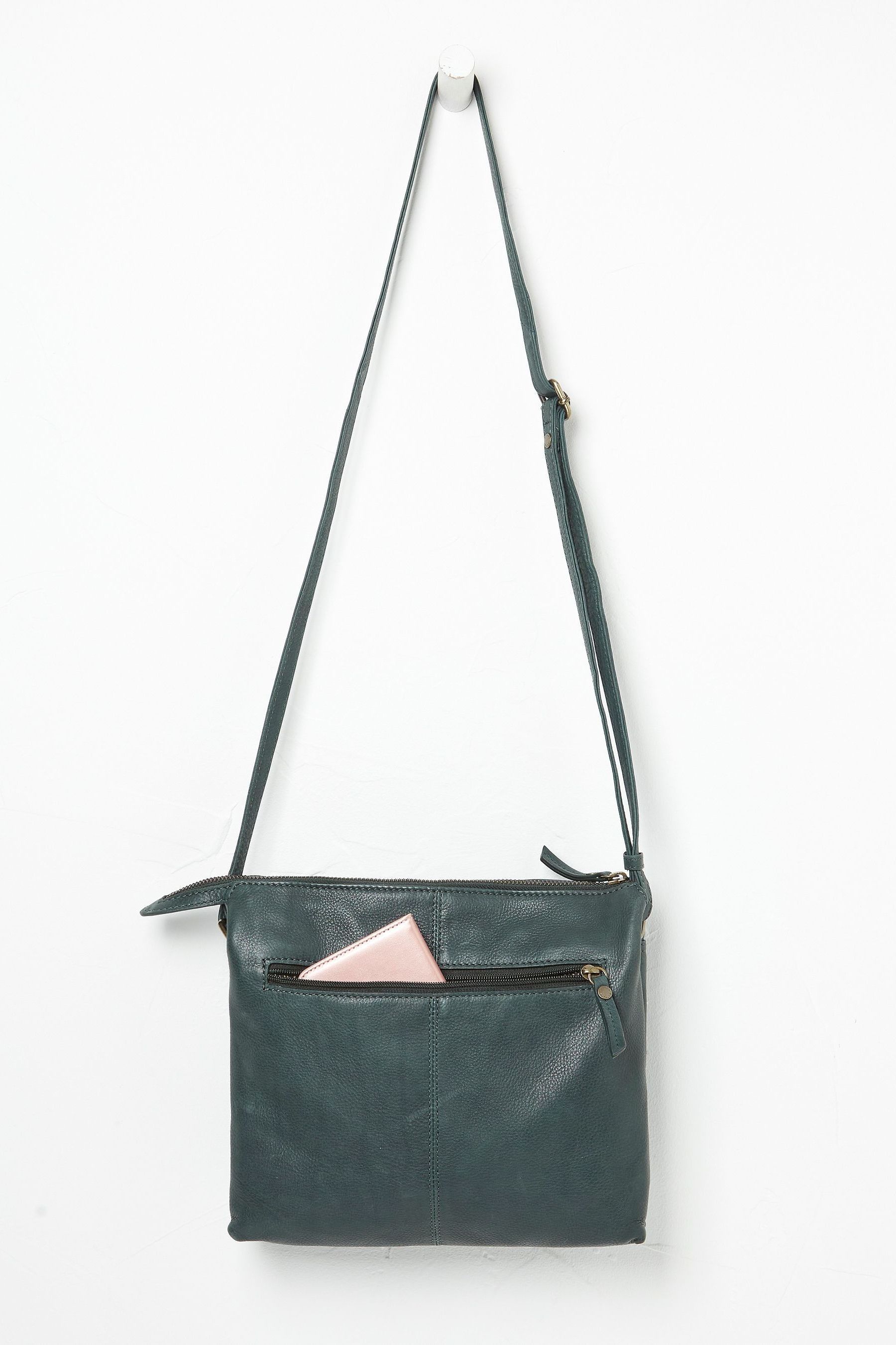 Square crossbody bag 2025