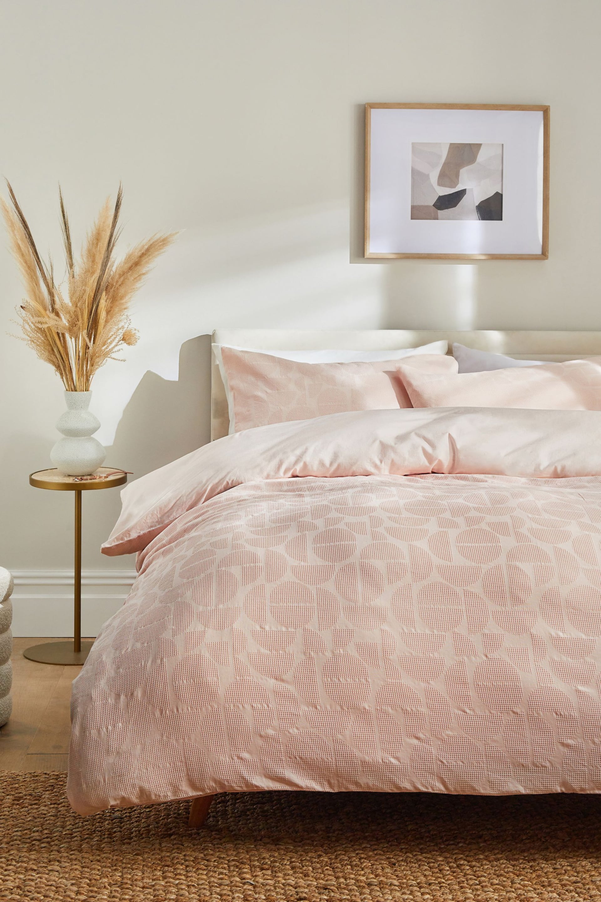 Pink 200TC Waffle Geometric Pattern Duvet Cover and Pillowcase Set - Image 1 of 3