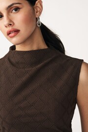 Brown Diamond Textured Sleeveless Ruched Maxi Dress - Image 2 of 6