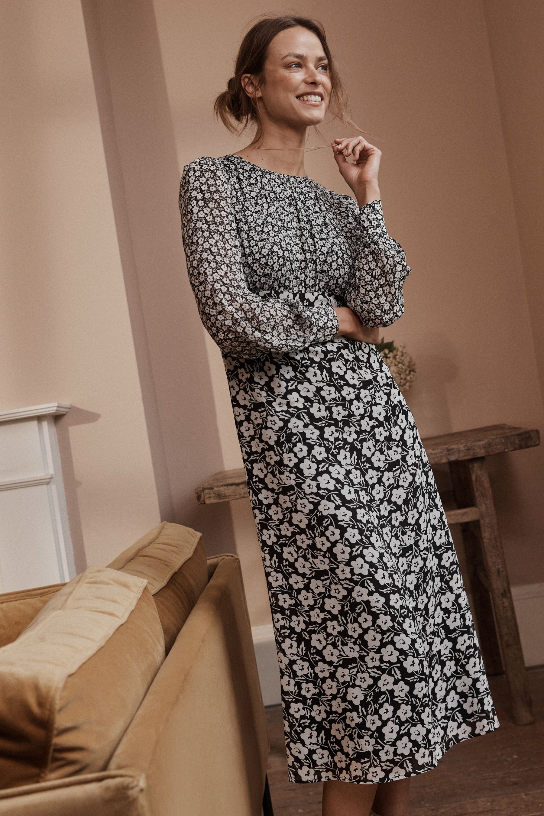 Black tea dress midi on sale