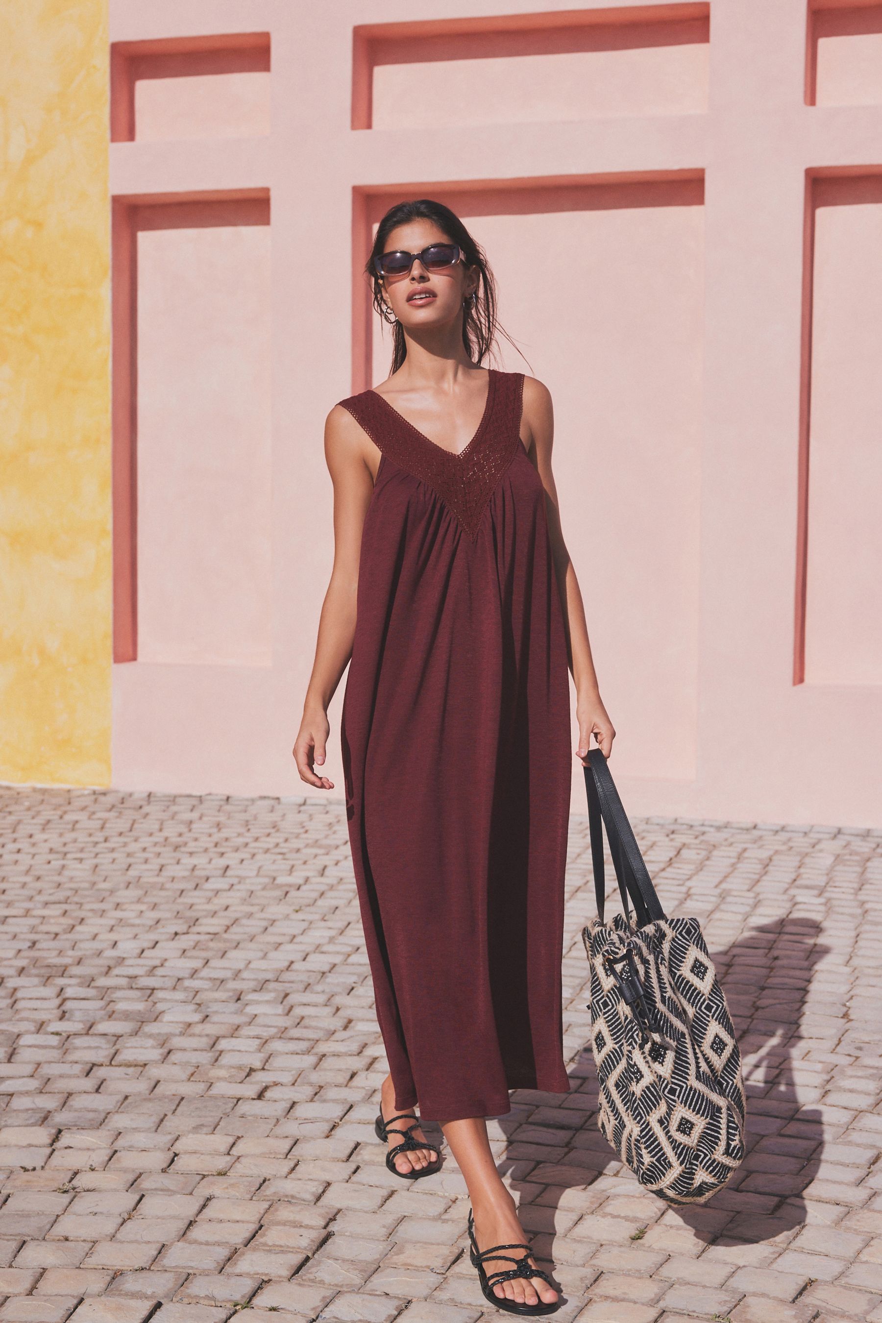 Buy Rouge baie Robe d ete en jersey detail crochet from Next Luxembourg