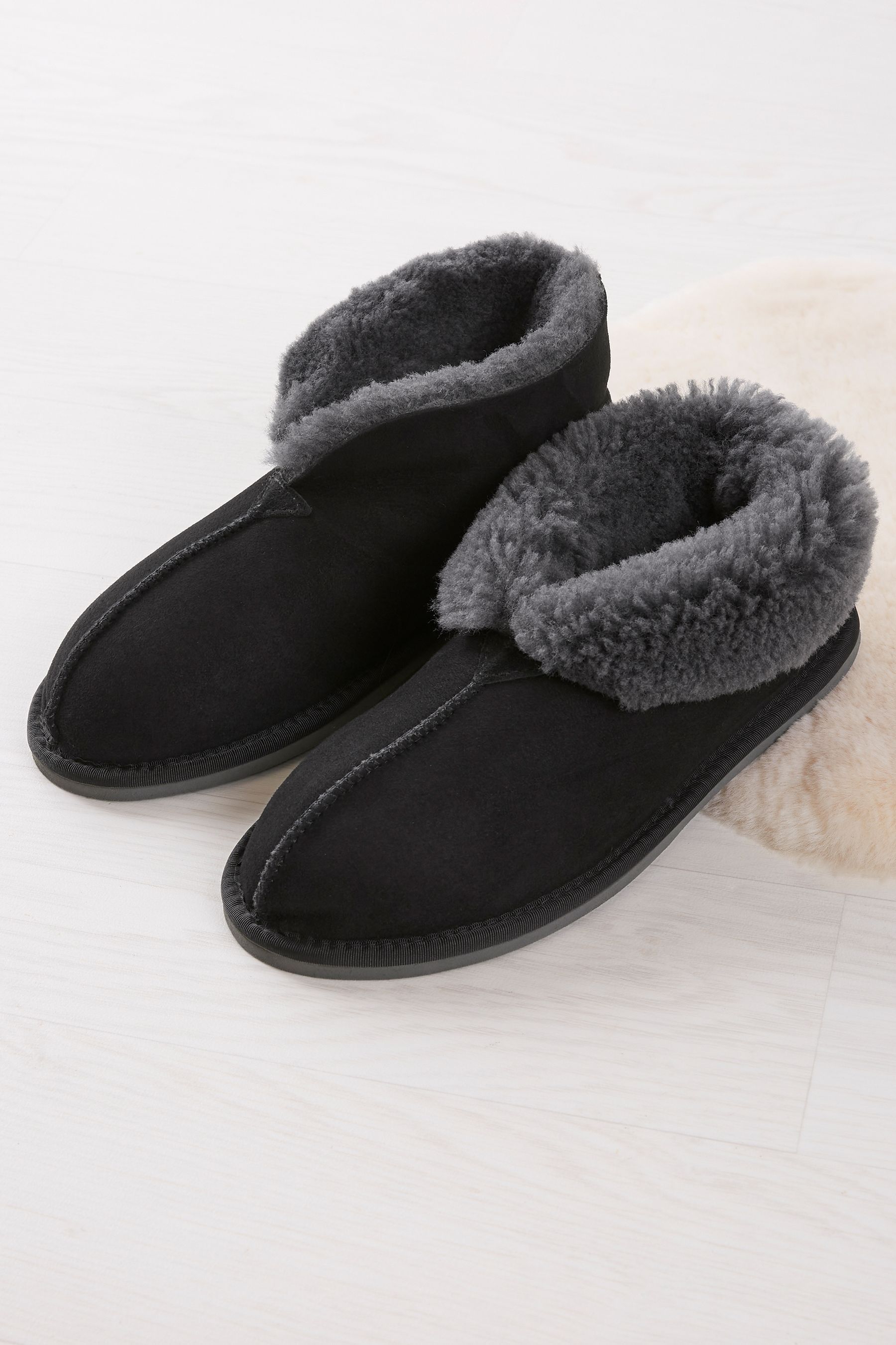 Celtic slippers mens discount
