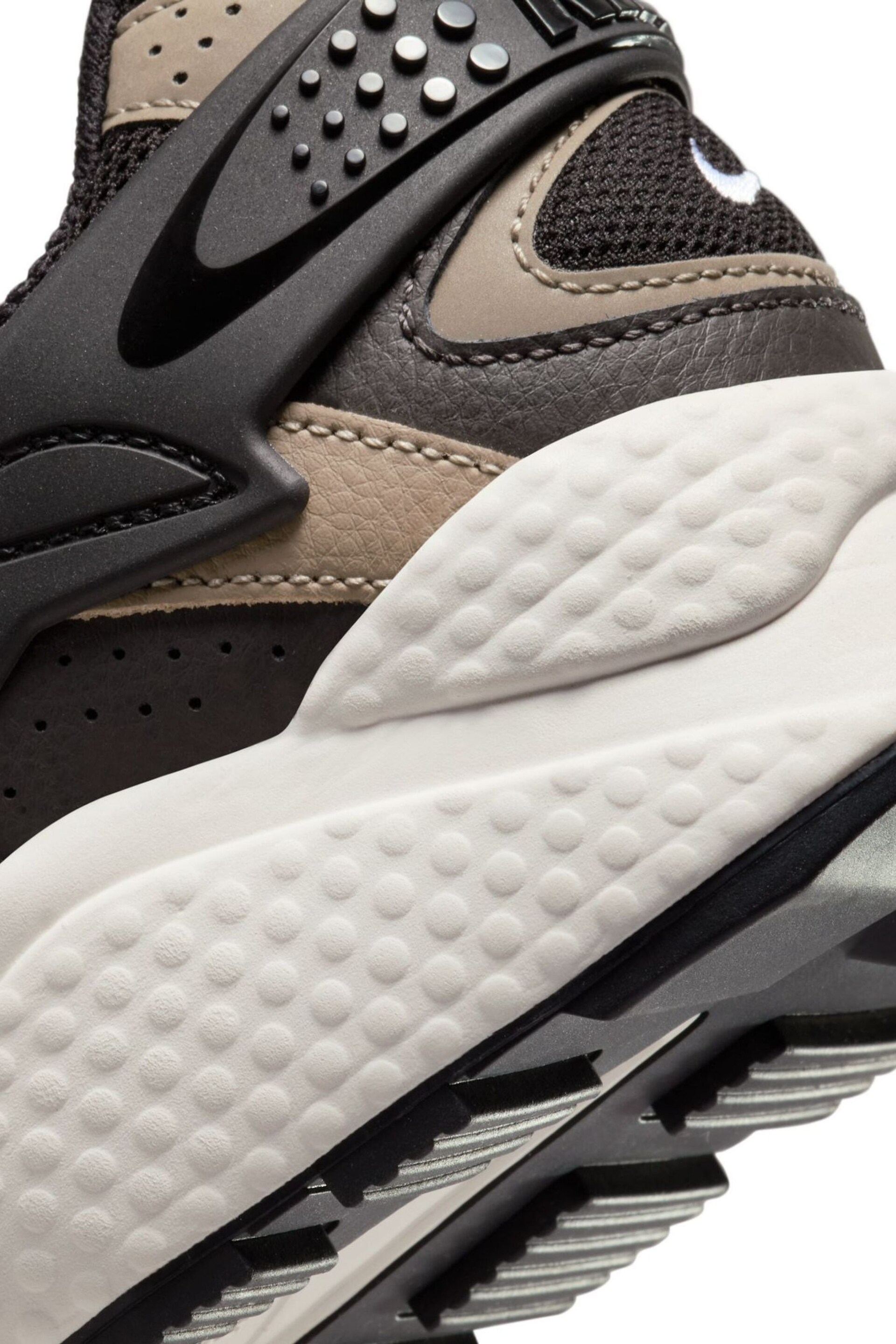 Nike Brown Huarache Runner Trainers - Image 12 of 12