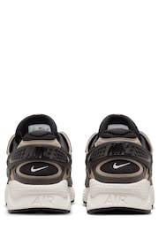 Nike Brown Huarache Runner Trainers - Image 9 of 12