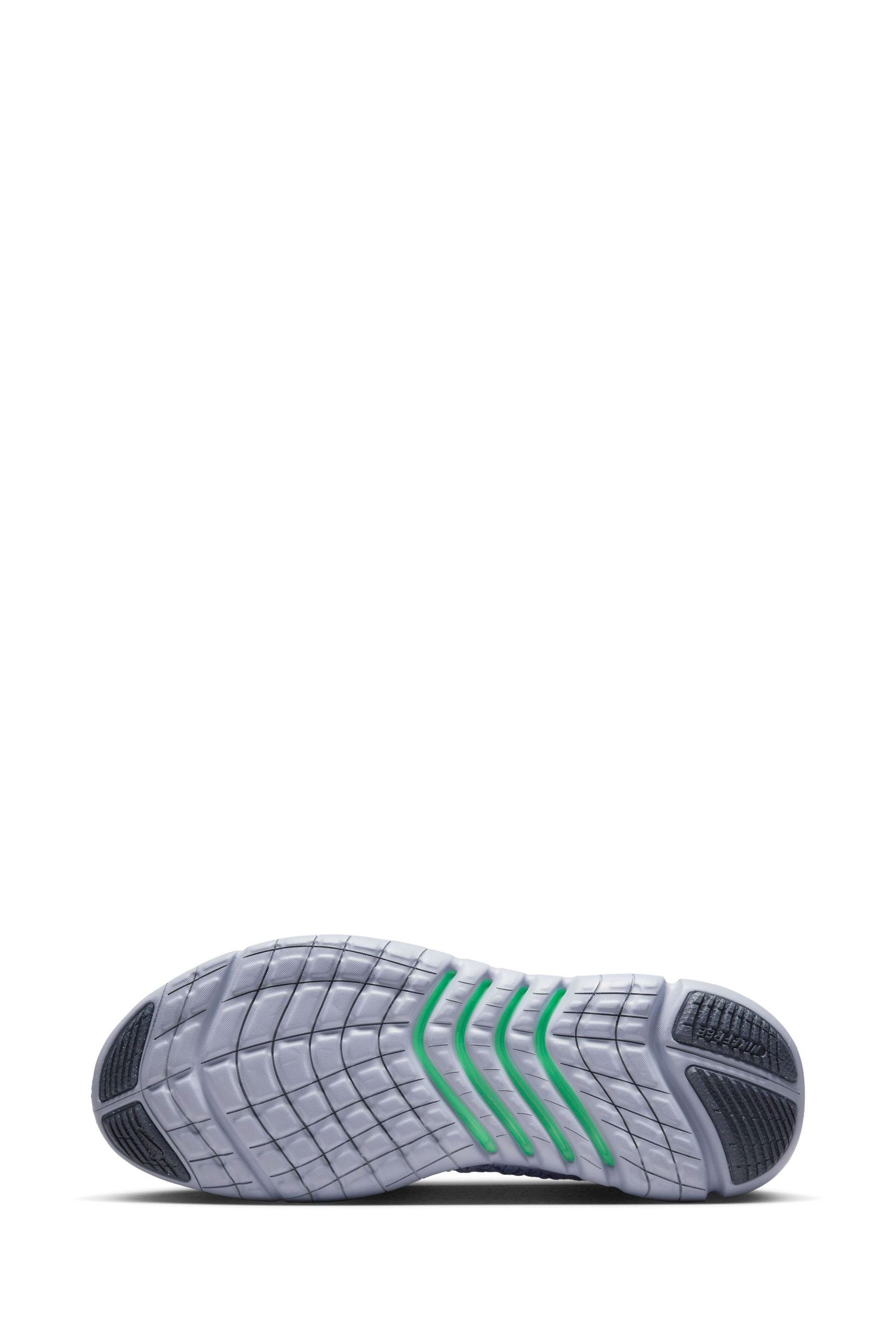Nike running free run flyknit trainers in berry top