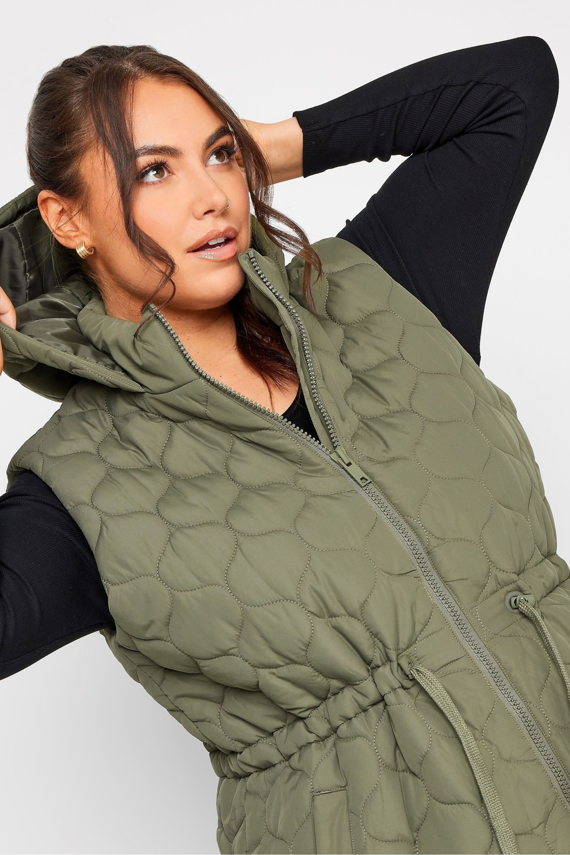 Yours Curve Green Quilted Lightweight Longline Padded Gilet - Image 5 of 5