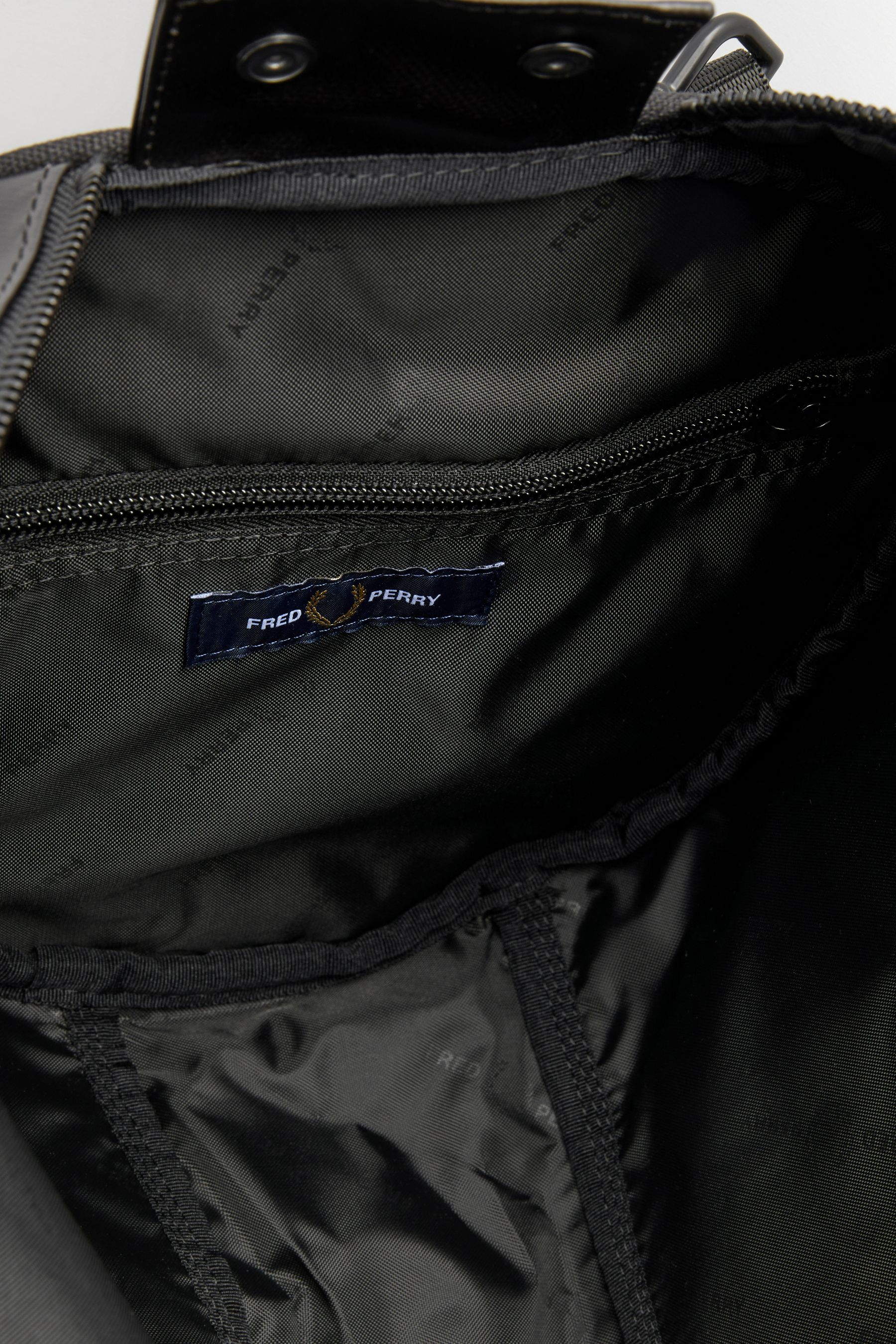 Fred perry black bag clearance