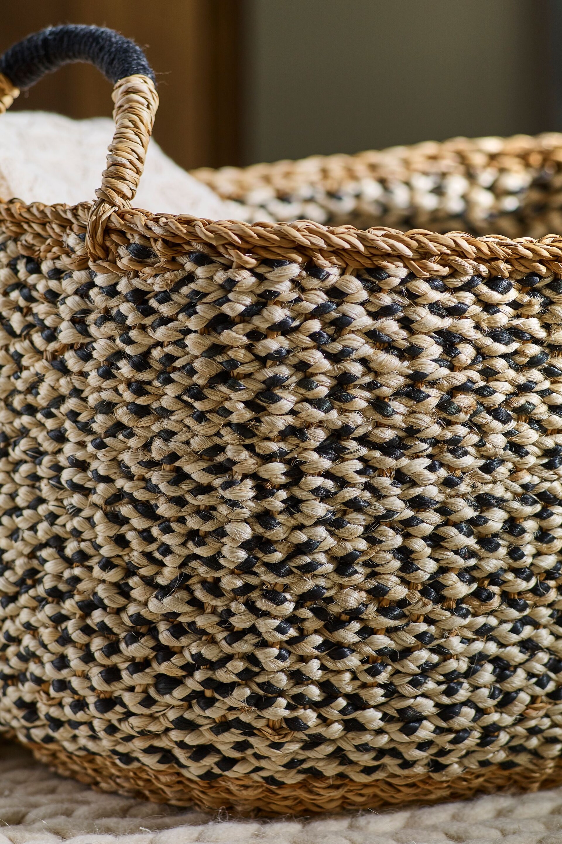 Monochrome Seagrass Bag Laundry Basket - Image 3 of 4