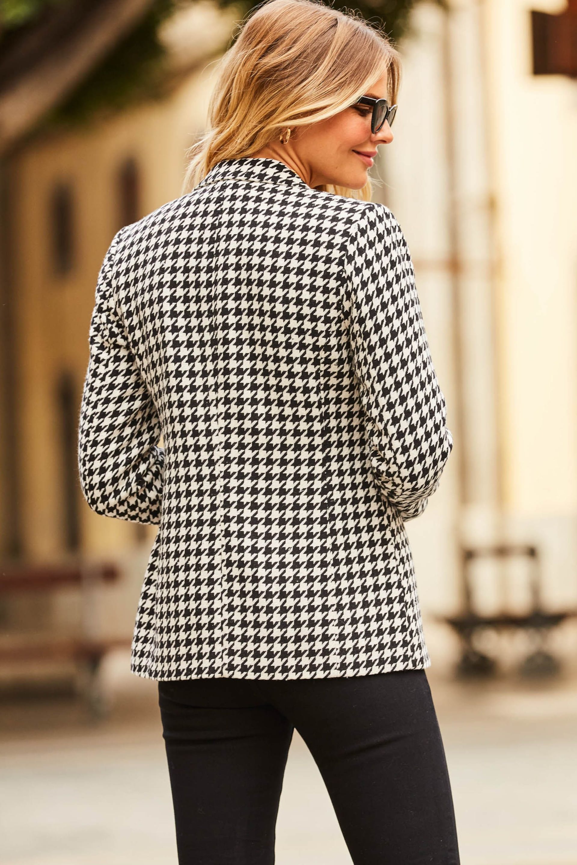 Sosandar Black Dogtooth Blazer - Image 2 of 5