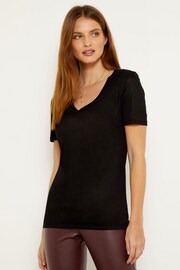 Sosandar Black Super Soft Premium Jersey V-Neck T-Shirt - Image 3 of 4