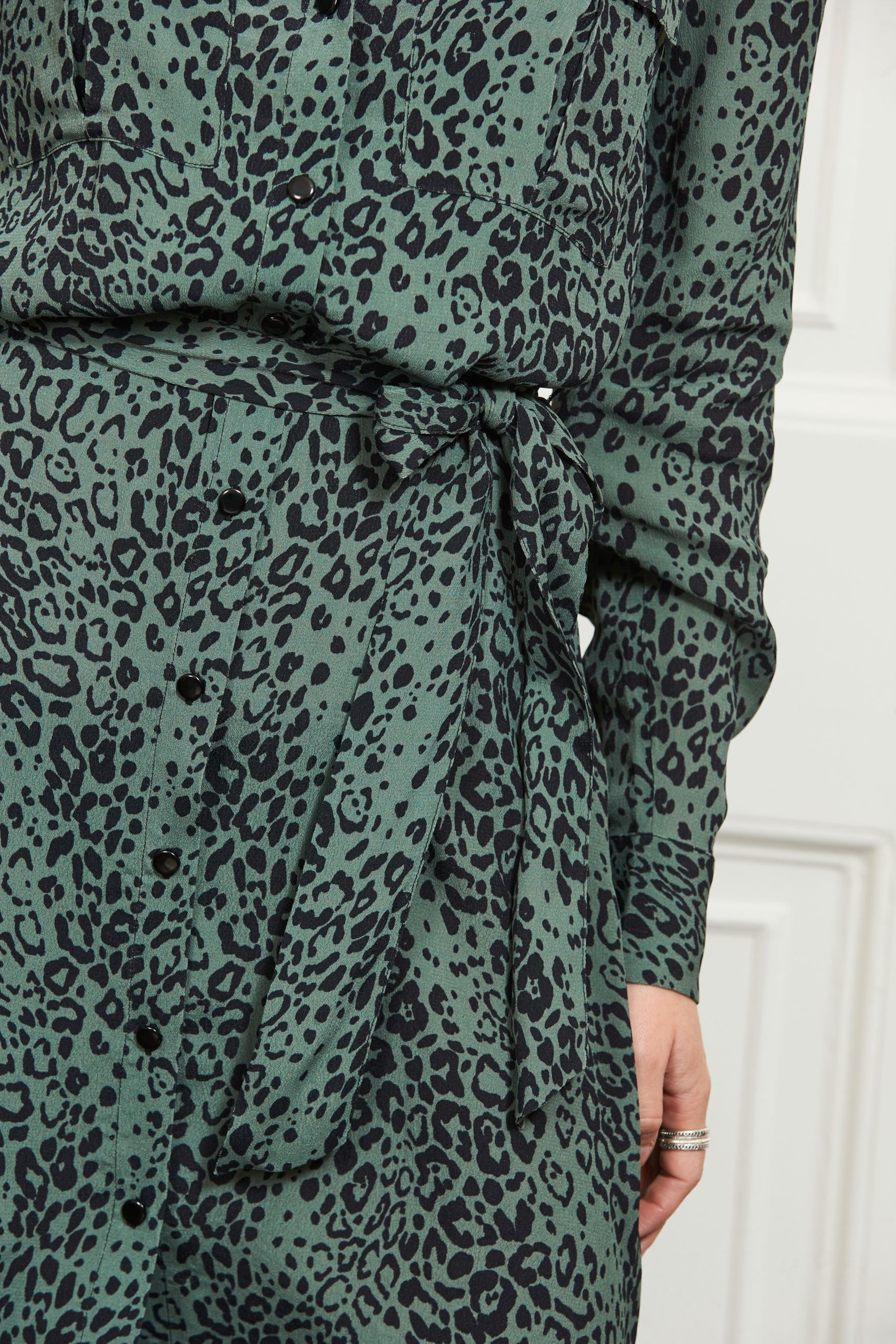 Sosandar Green Black Midi Shirt Dress - Image 4 of 4