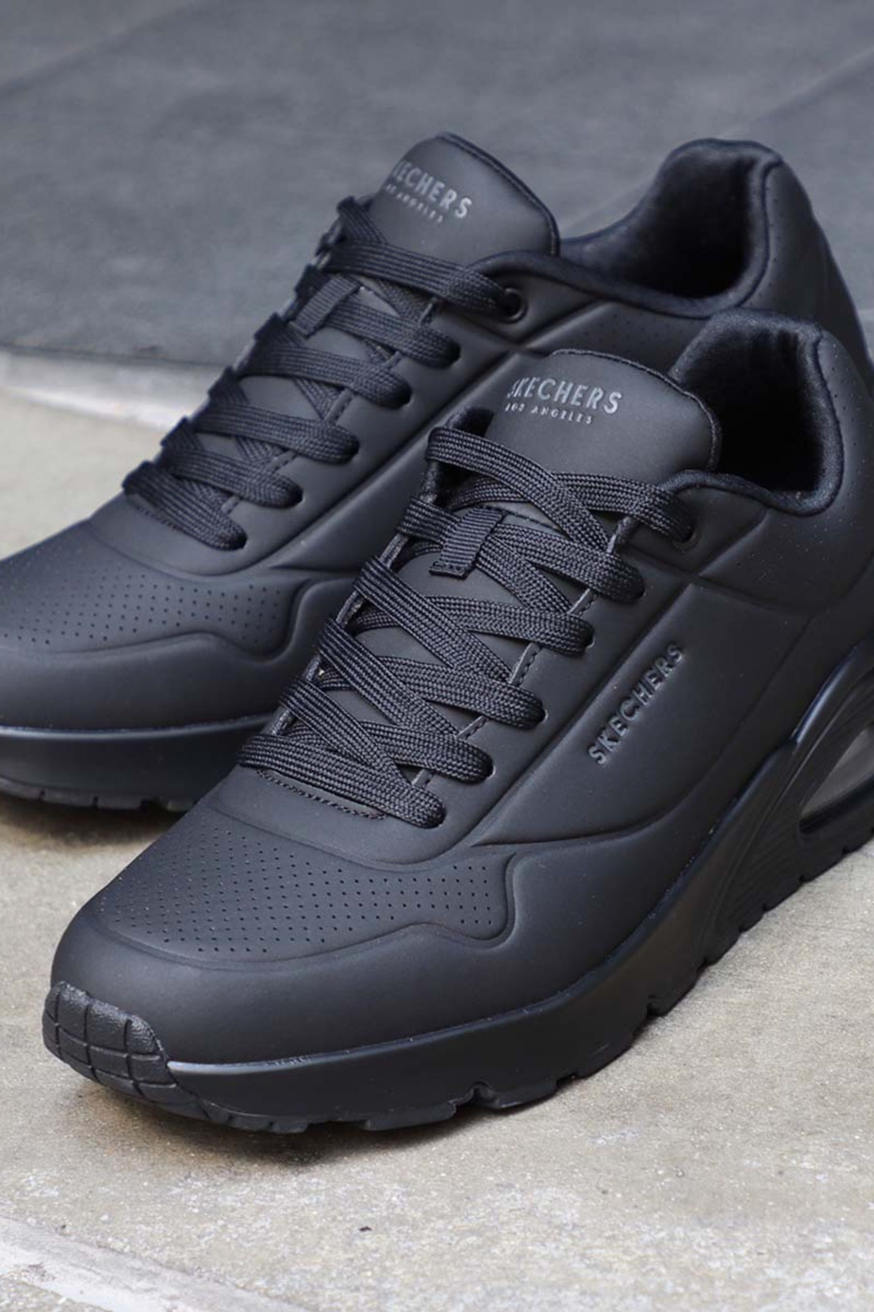Skechers black on black new arrivals