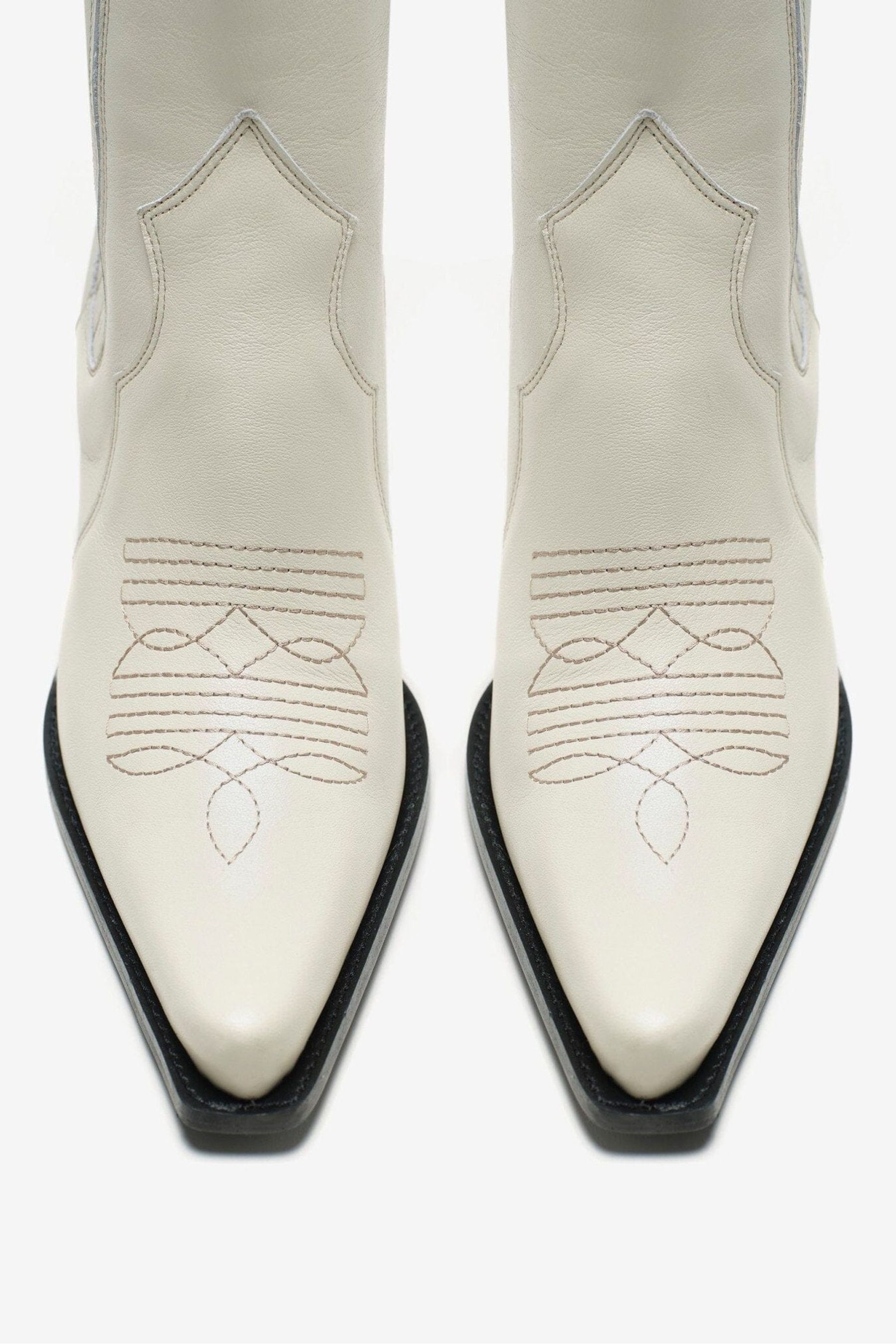 Mint velvet boots sale store