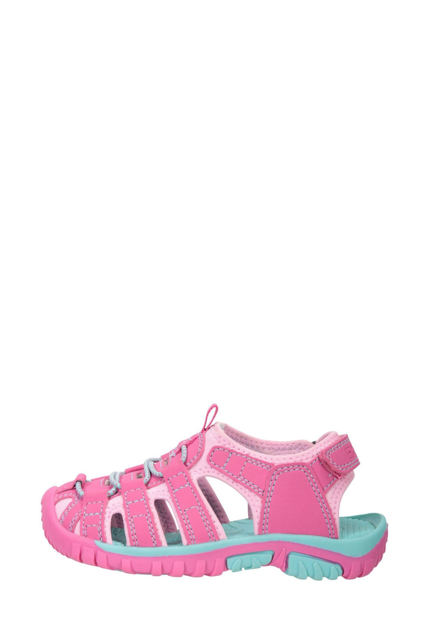 Shoe warehouse sandals store