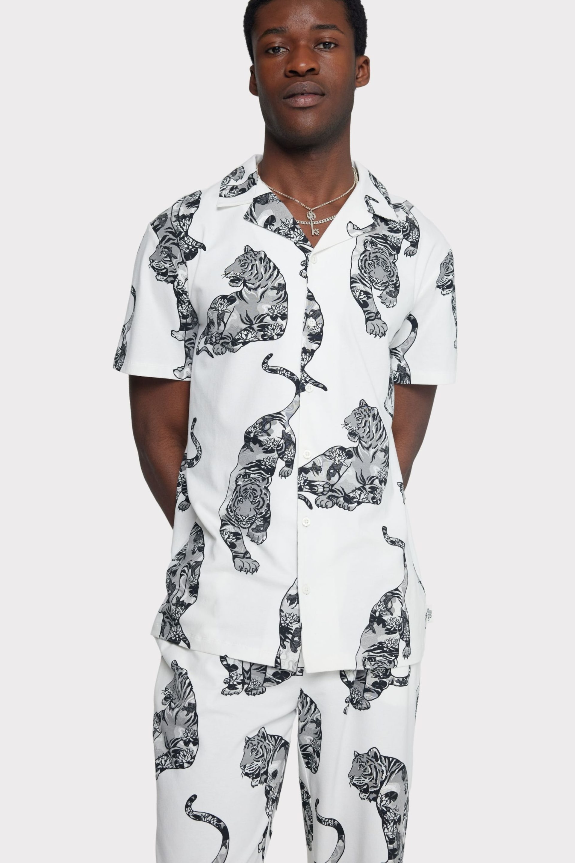Chelsea Peers White/Black Satin Lotus Tiger Print Long Pyjama Set - Image 2 of 5