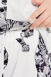 Chelsea Peers White Curve Organic Cotton Lotus Tiger Print Short Pyjama Set - Image 5 of 5