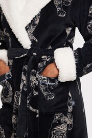 Chelsea Peers Black Curve Fleece Linear Tiger Print Dressing Gown - Image 5 of 5