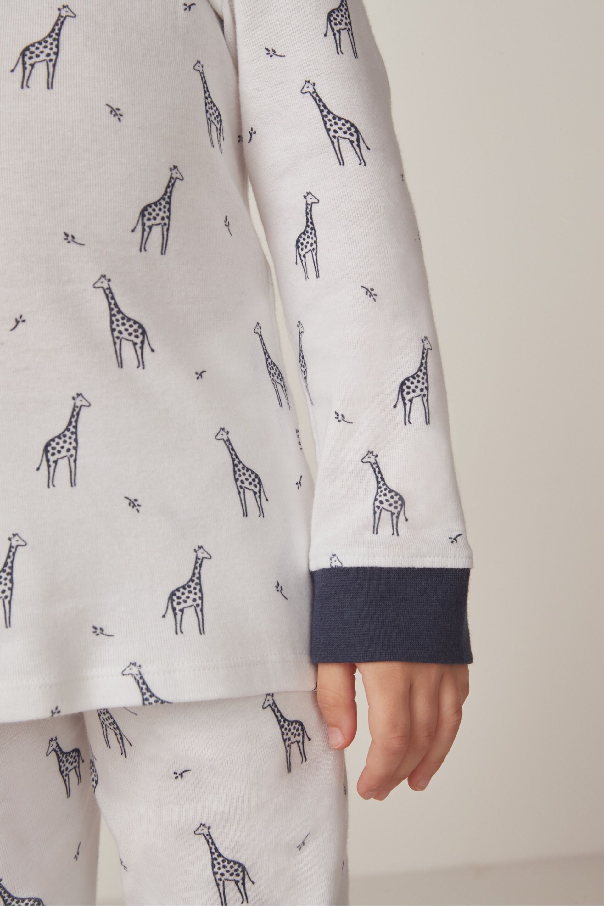 The White Company Cotton Giraffe Print White Pyjamas - Image 4 of 6