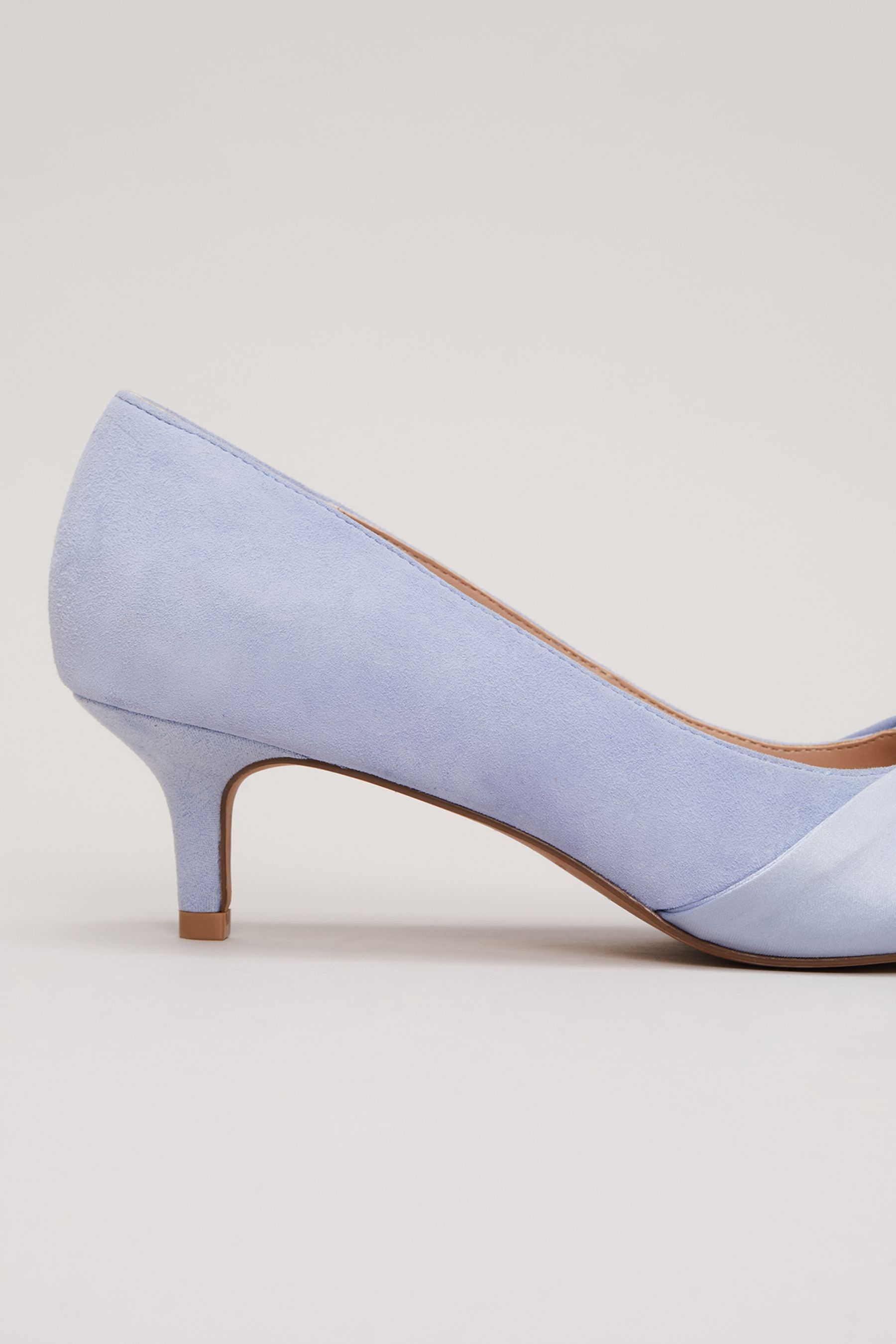 Light blue kitten heels top