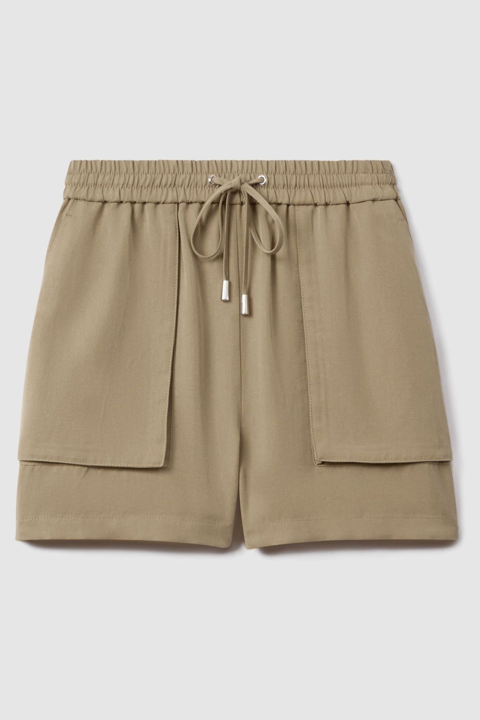 Reiss Khaki Isador Drawstring Shorts with TENCEL™ Fibers - Image 2 of 6