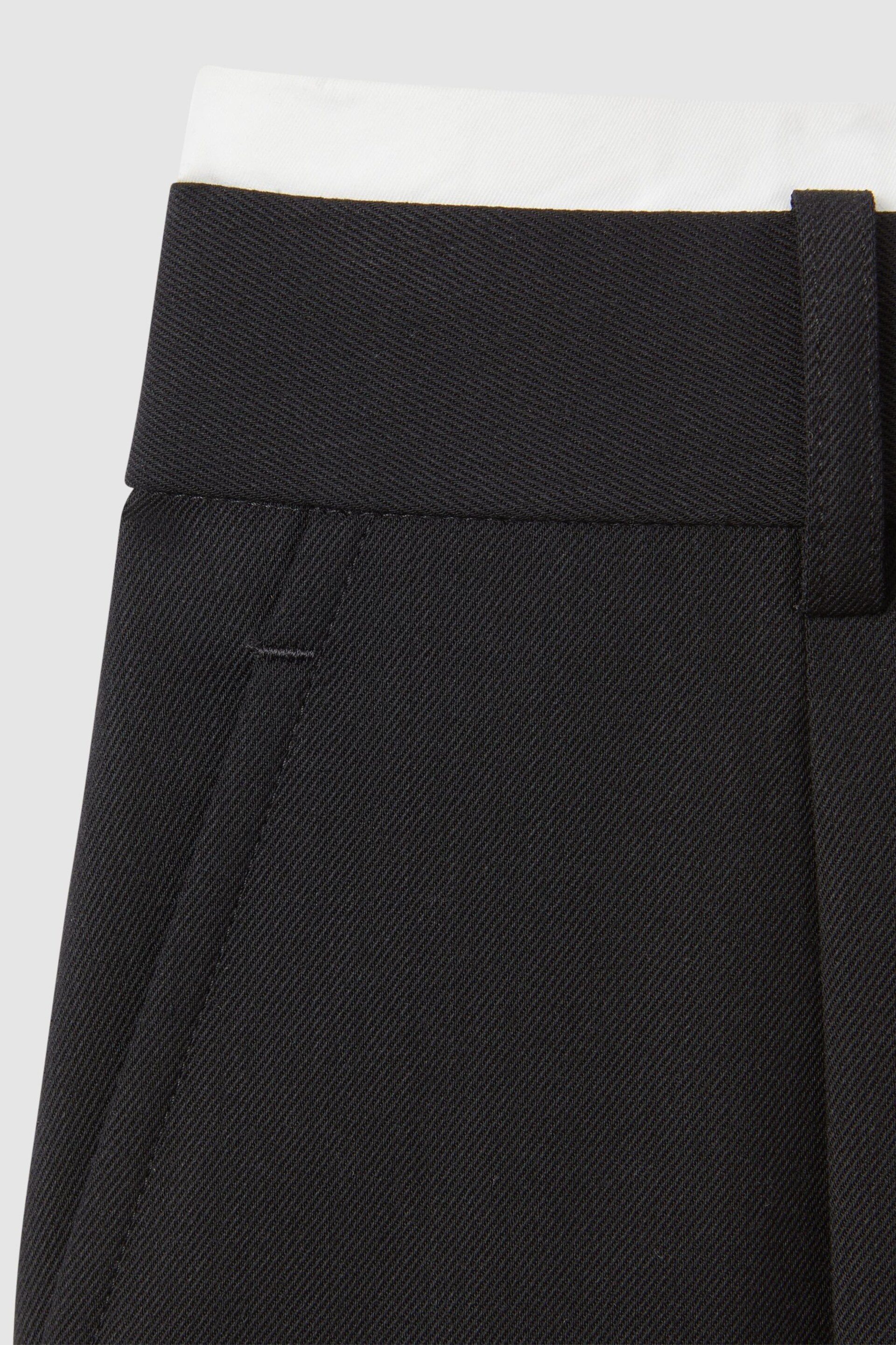 Reiss Black Karyn Tailored Wool Blend Contrast Trim Shorts - Image 7 of 7