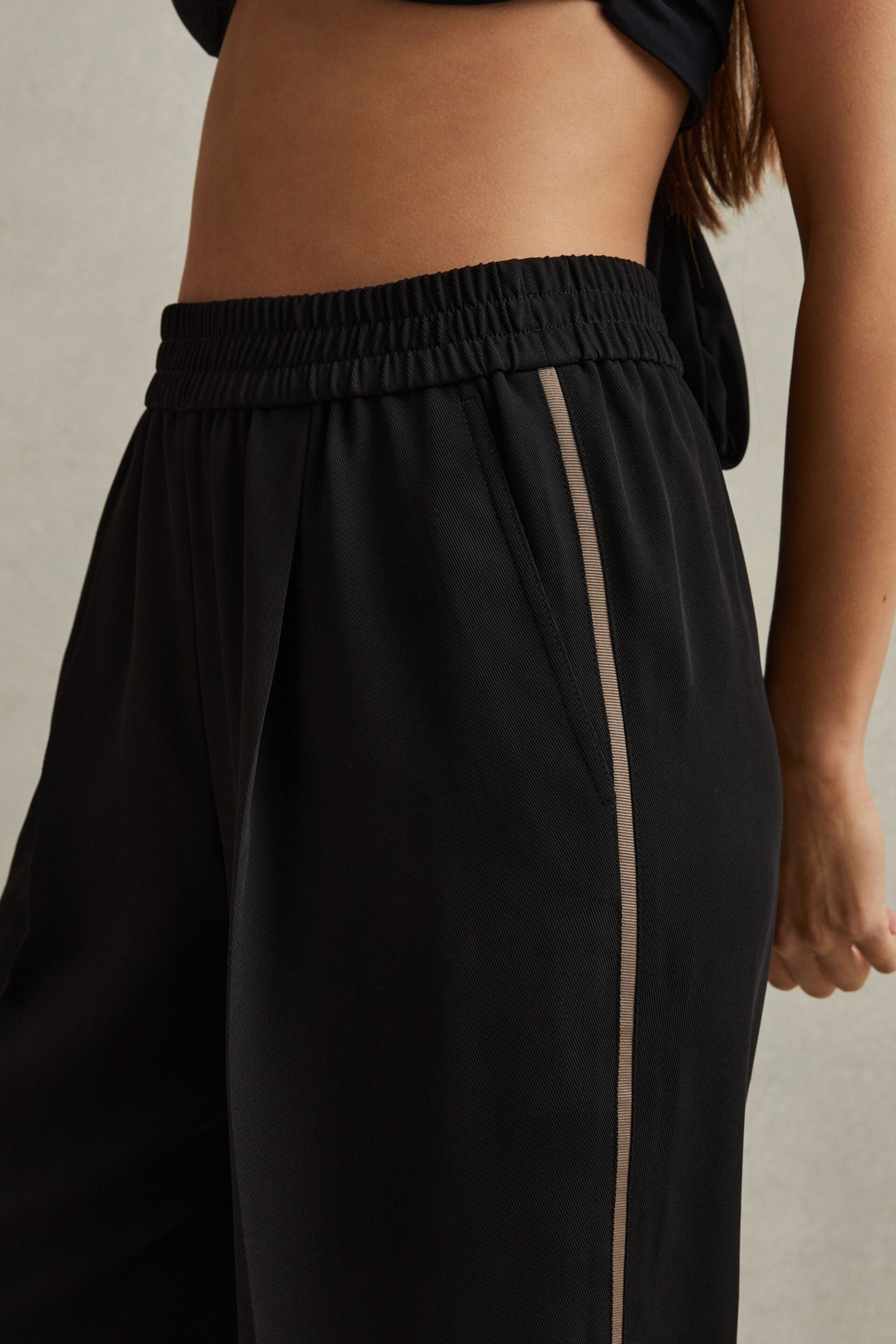 Reiss Black Remi Petite Elasticated Side Stripe Trousers - Image 4 of 8