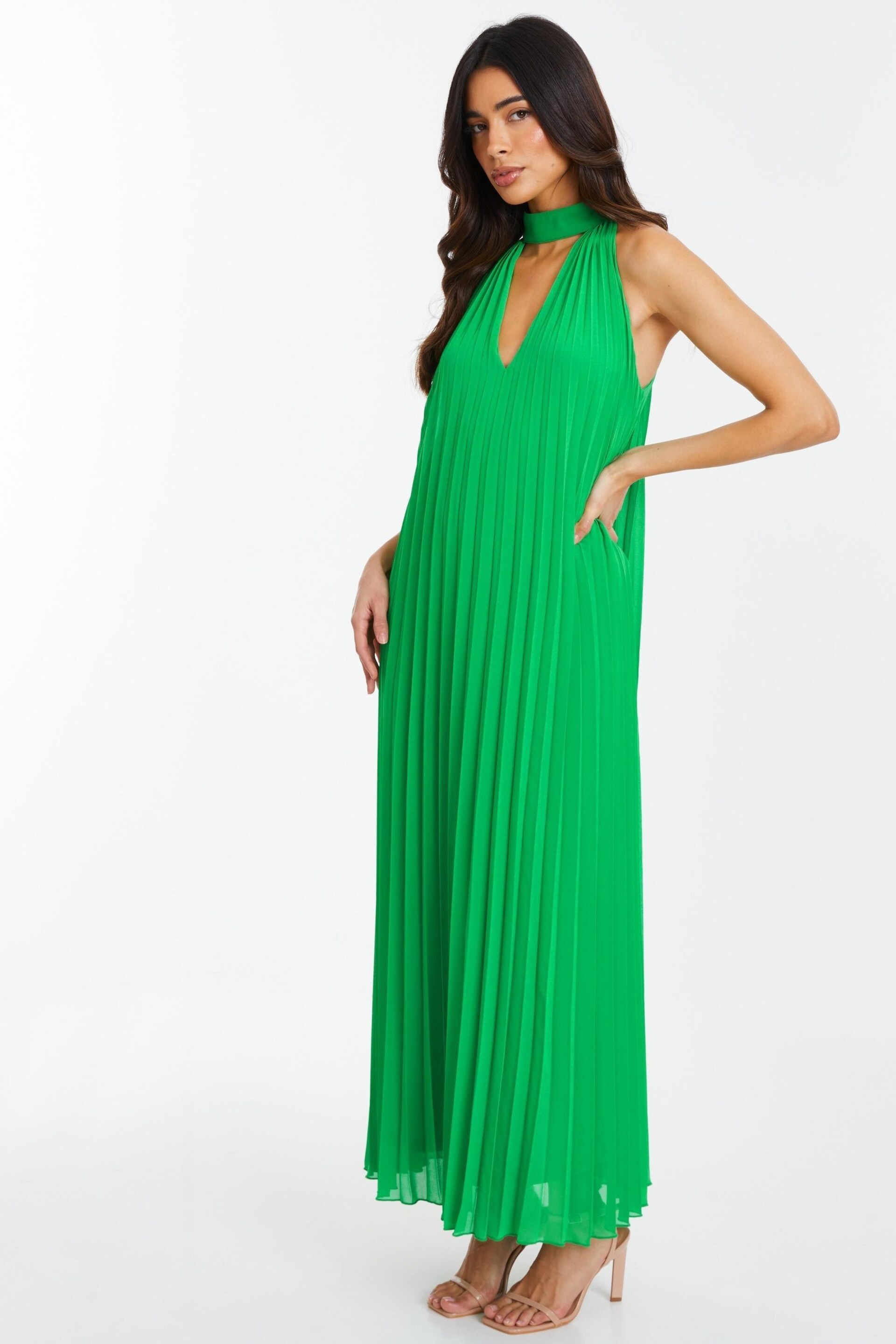 Quiz Green Pleated Chiffon Key Hole Neck Detail Midaxi Dress - Image 3 of 4