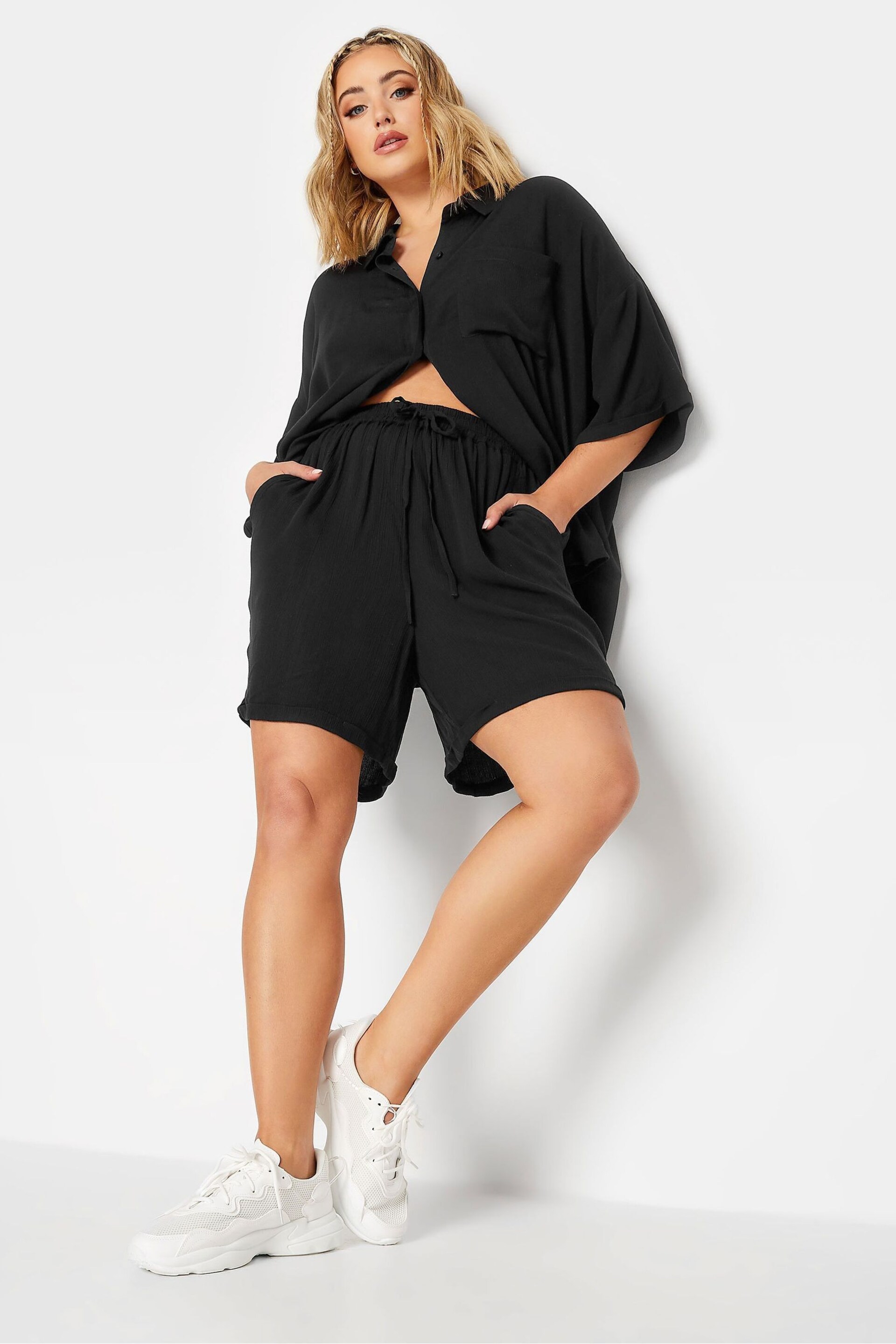 Yours Curve Black Limited Crinkle Short Co-Ord - Image 2 of 3