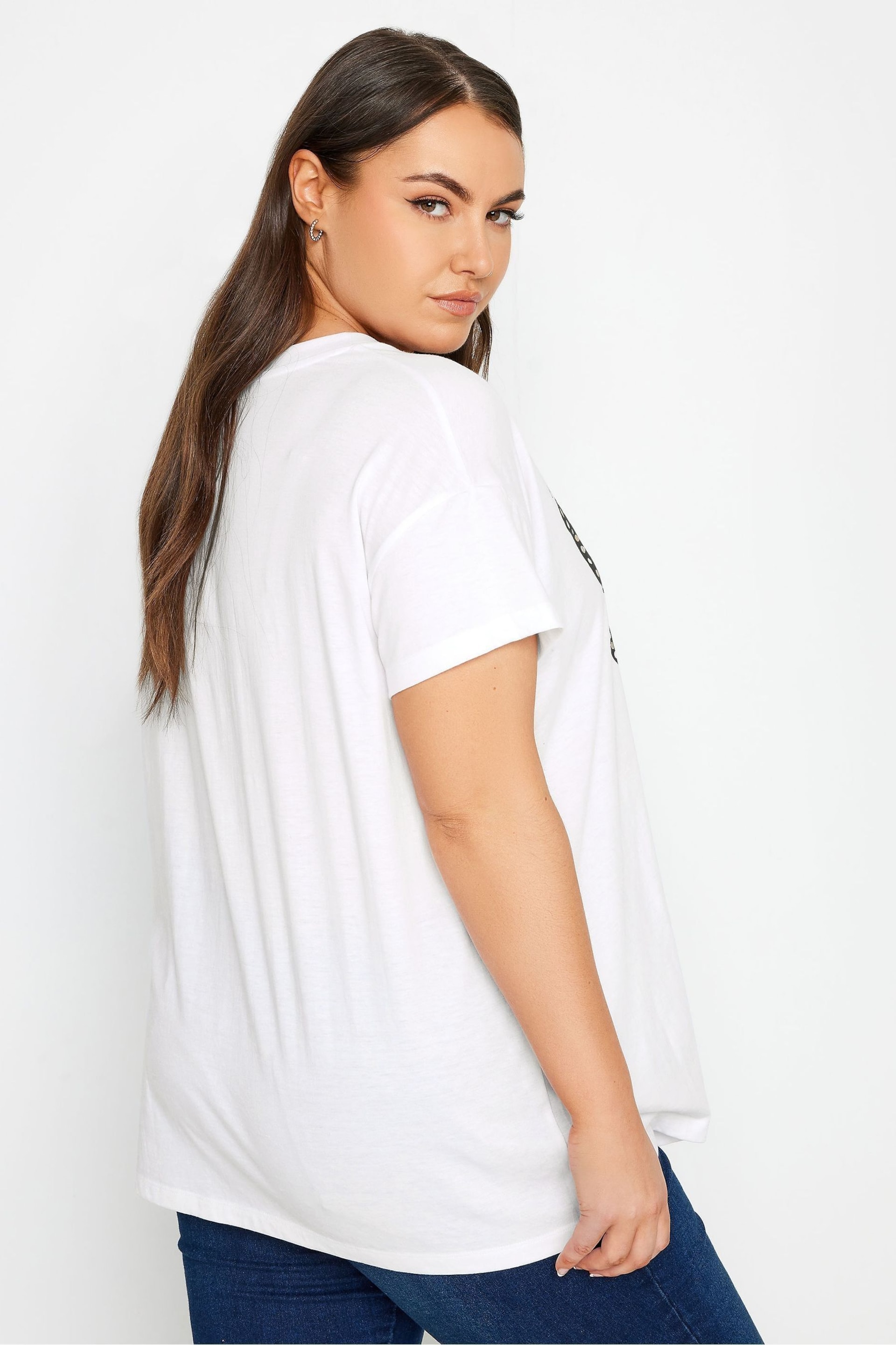 Yours Curve White Placement Print T-Shirt - Image 3 of 4