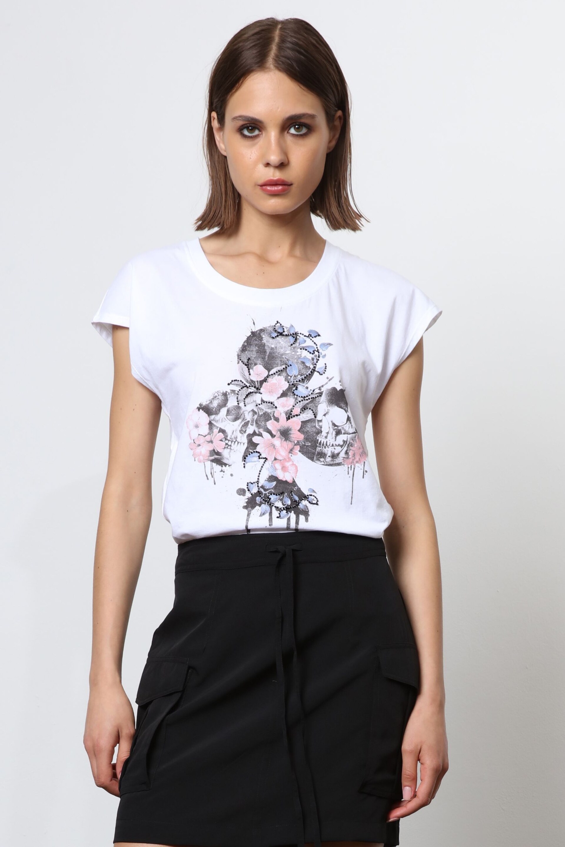 Religion White Cute Fitted Club T-Shirt with Floral Design - Image 1 of 6