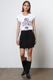 Religion White Cute Fitted Club T-Shirt with Floral Design - Image 2 of 6