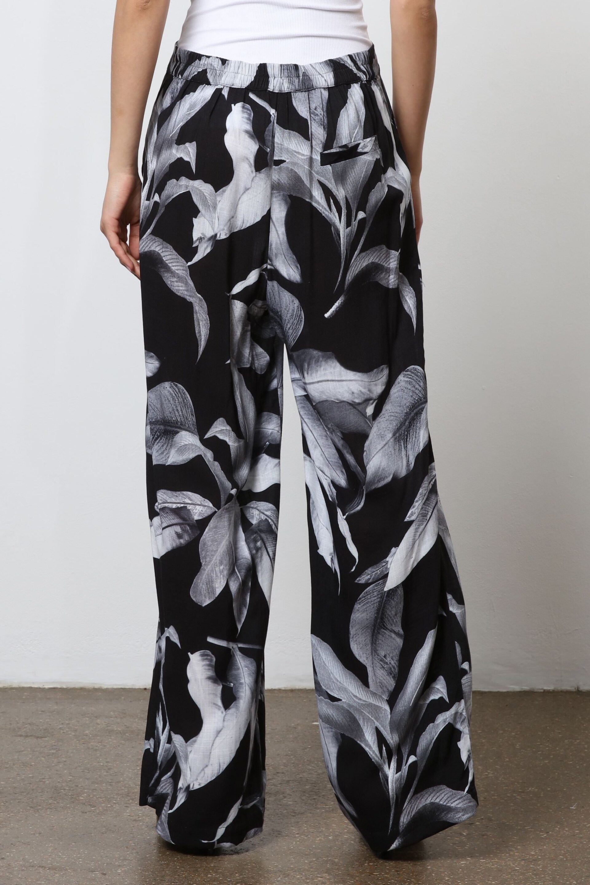 Religion Black Wide Leg Trousers in Botanic Print in Crepe - Image 4 of 7