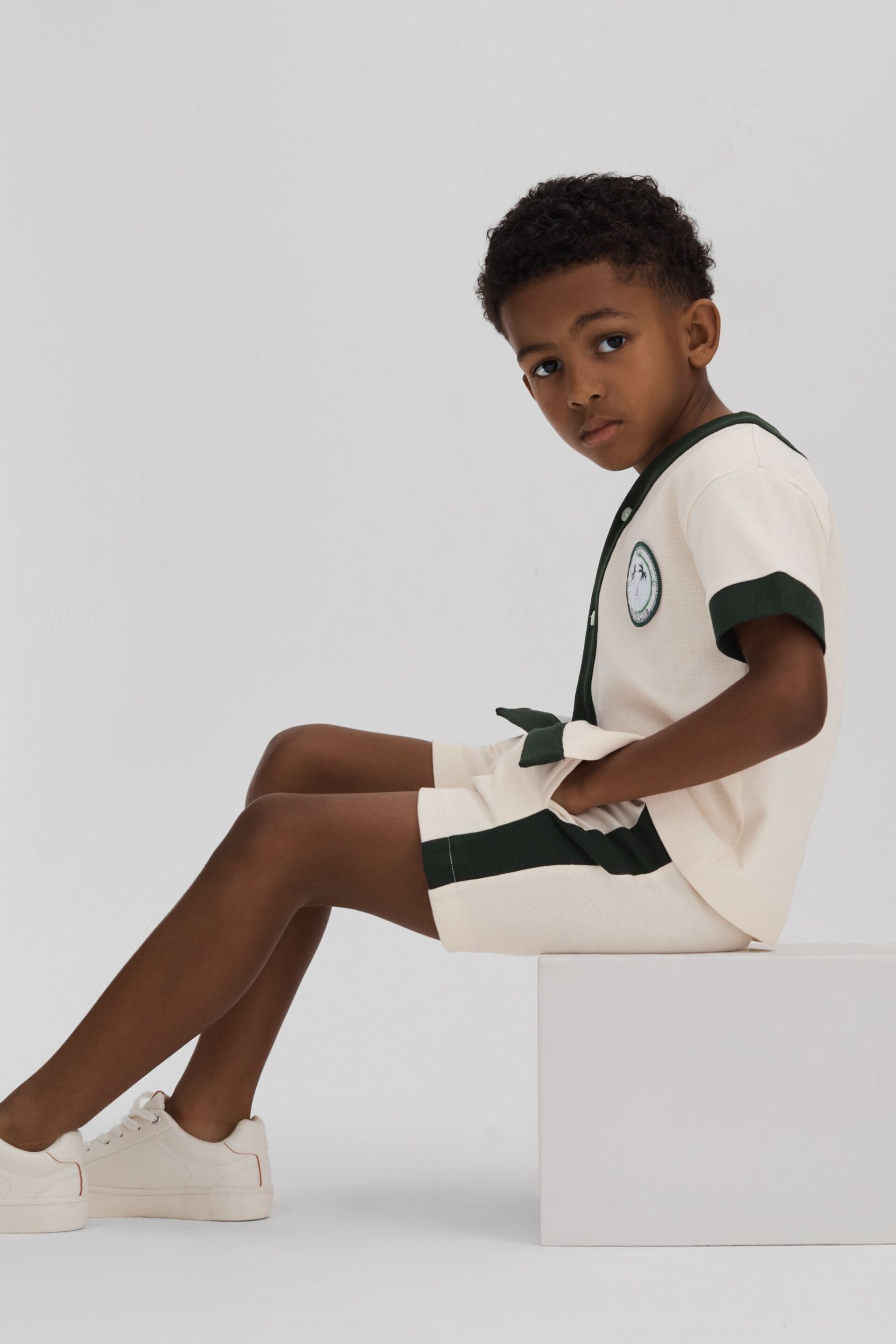 Reiss Ecru/Green Marl Junior Textured Cotton Drawstring Shorts - Image 3 of 4