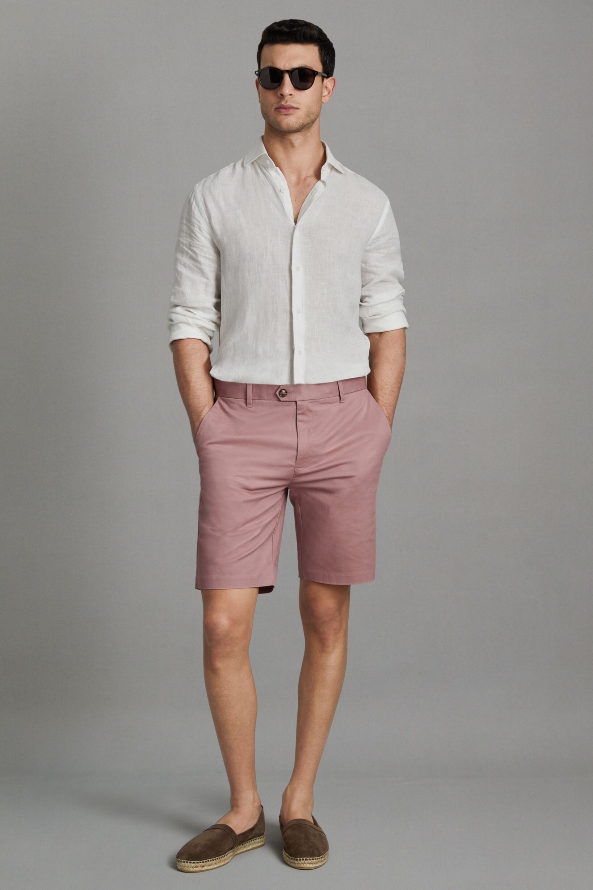 Reiss Dusty Pink Wicket Modern Fit Cotton Blend Chino Shorts - Image 3 of 7