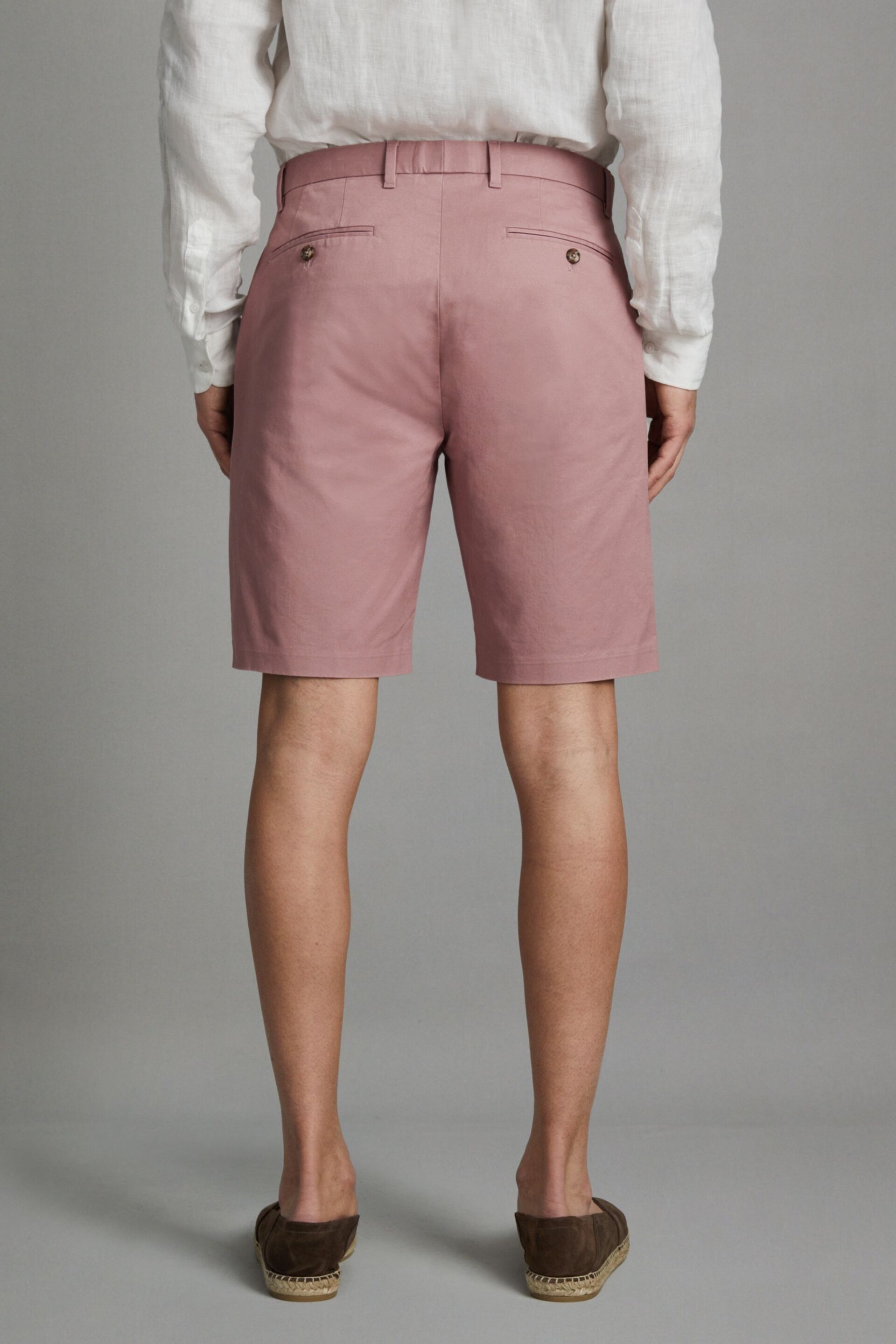 Reiss Dusty Pink Wicket Modern Fit Cotton Blend Chino Shorts - Image 5 of 7