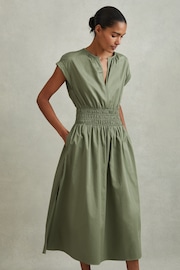 Reiss Green Lena Petite Cotton Ruched Waist Midi Dress - Image 3 of 6