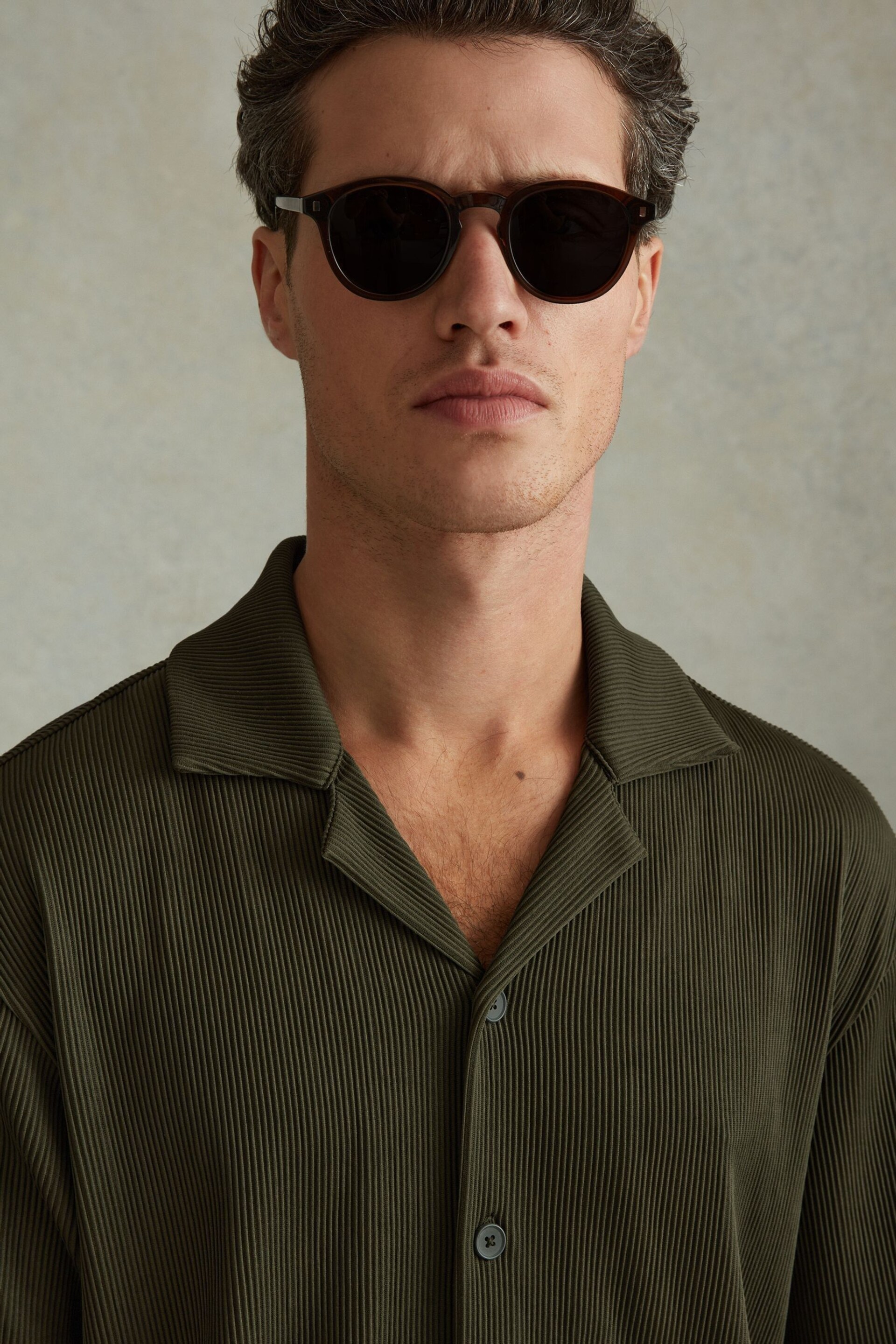 Reiss Green Chase Ribbed Cuban Collar Shirt - Image 3 of 5