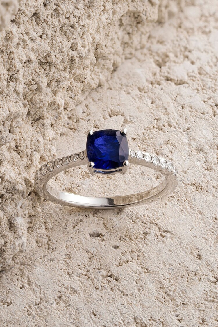 The Diamond Store Blue Astra 2.30ct Lab Sapphire And Diamond Solitaire Ring - Image 2 of 5