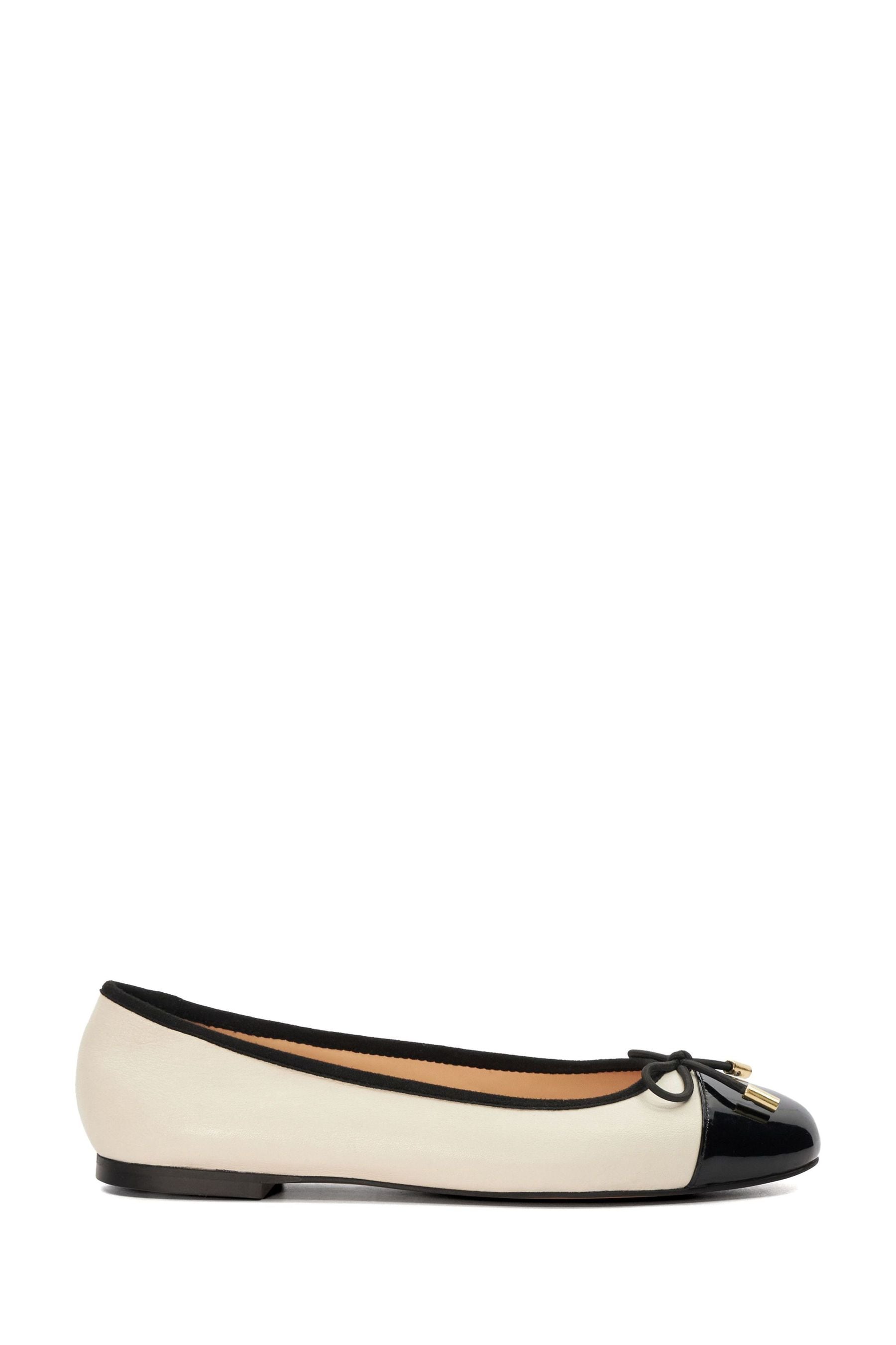 Dune flats deals