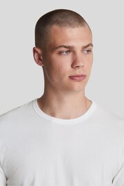 Lyle & Scott White Basic T-Shirts 3 Pack - Image 4 of 5