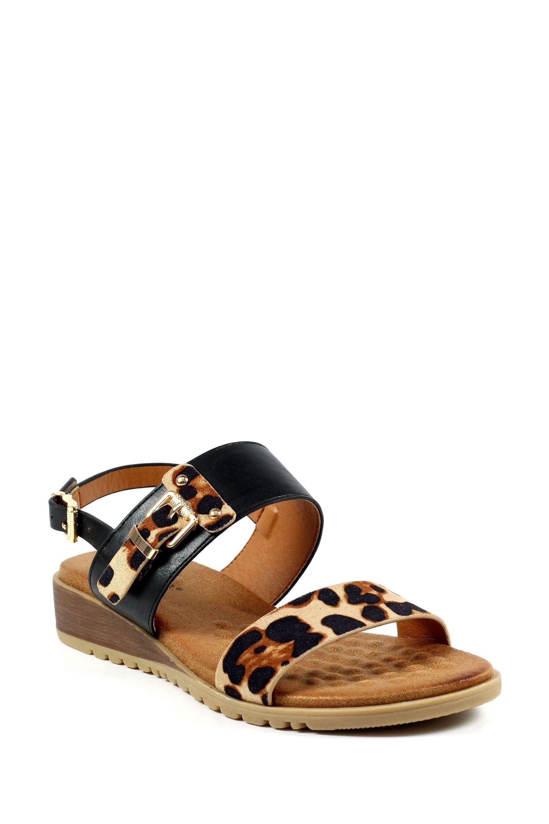 Wilson sandals online